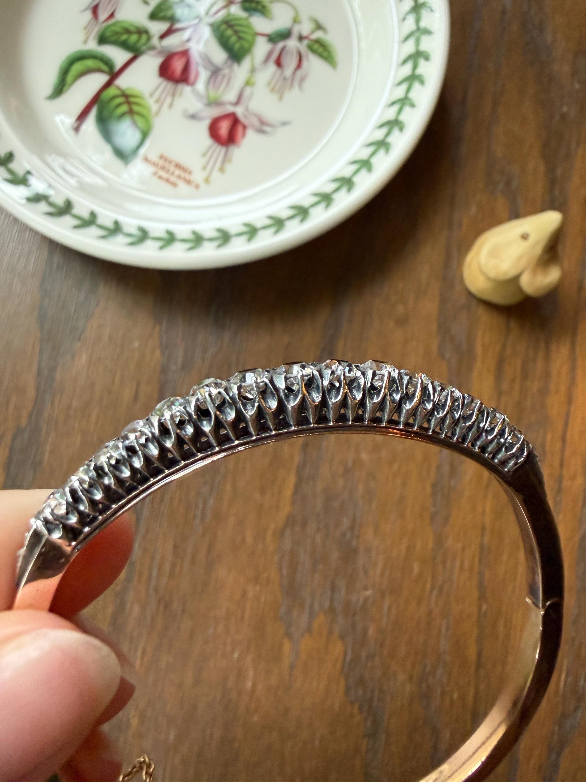 French Antique 4.2 Carats 18k Gold Clear White Topaz Gemset Hinged Bangle Line Bracelet Wriststack
