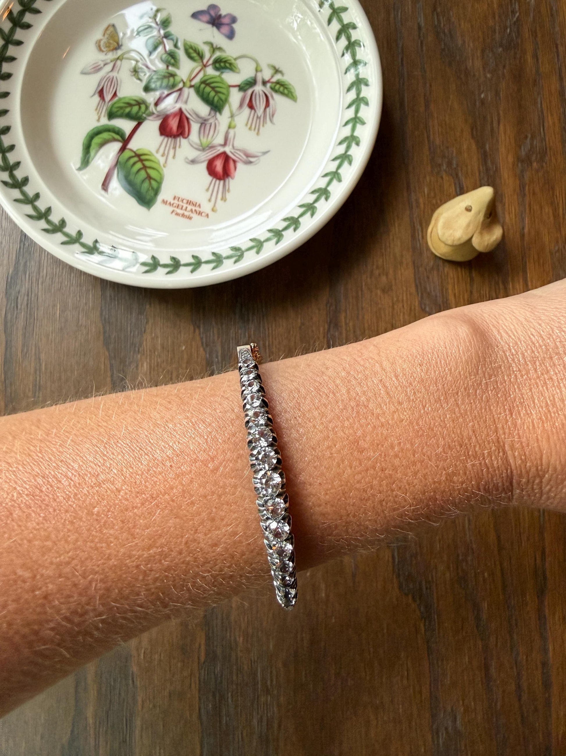 French Antique 4.2 Carats 18k Gold Clear White Topaz Gemset Hinged Bangle Line Bracelet Wriststack