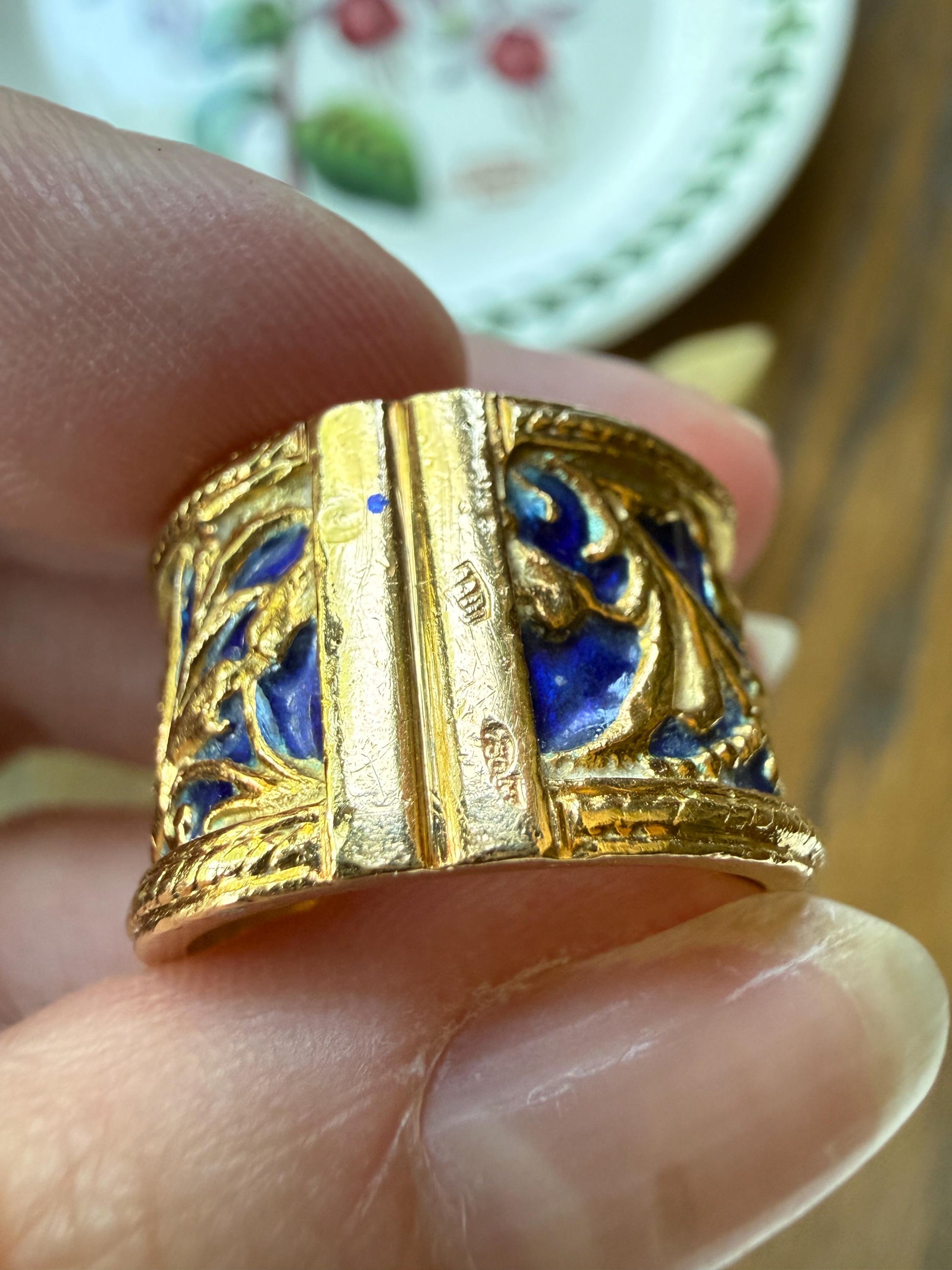 HEAVY Vintage BIRD Floral Leaf Cigar Band 14.5g 18k Gold Cobalt Blue Enamel Arabesque 13.5mm Wide Eternity Figural Stacker