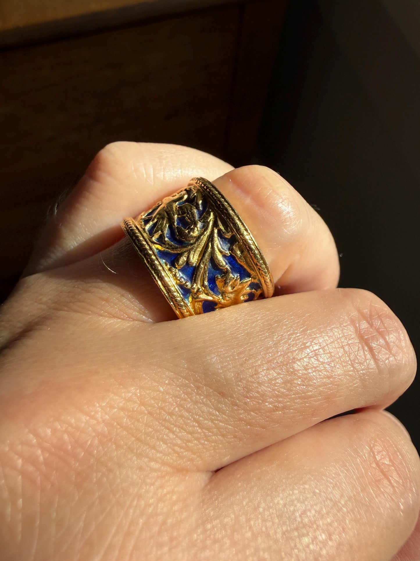 HEAVY Vintage BIRD Floral Leaf Cigar Band 14.5g 18k Gold Cobalt Blue Enamel Arabesque 13.5mm Wide Eternity Figural Stacker