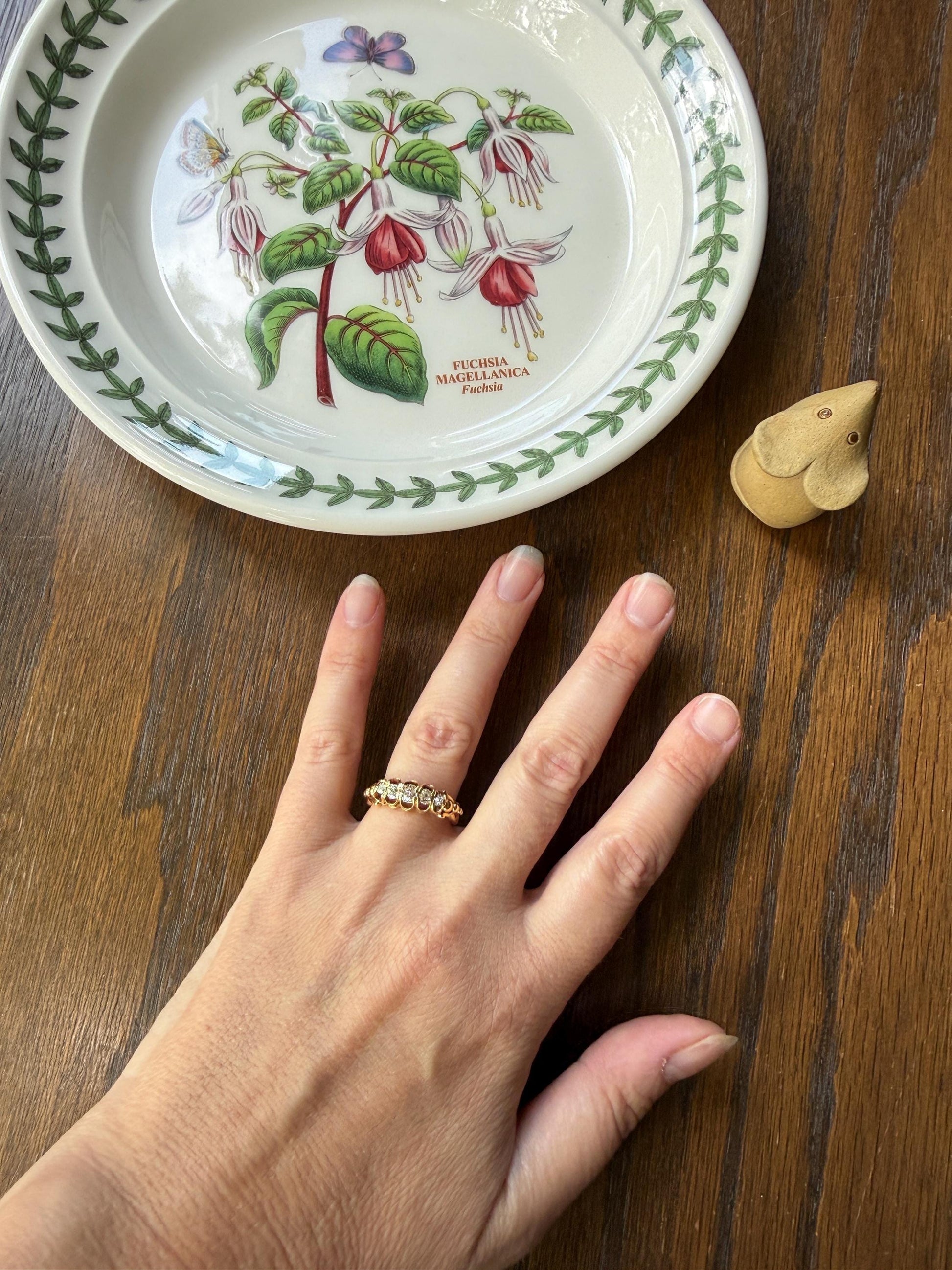 UNIQUE Ornate Victorian Five Stone Old Mine Cut Diamond Ring 18k Gold Antique Band Scroll Scallop Ball Rivet Gorgeousness
