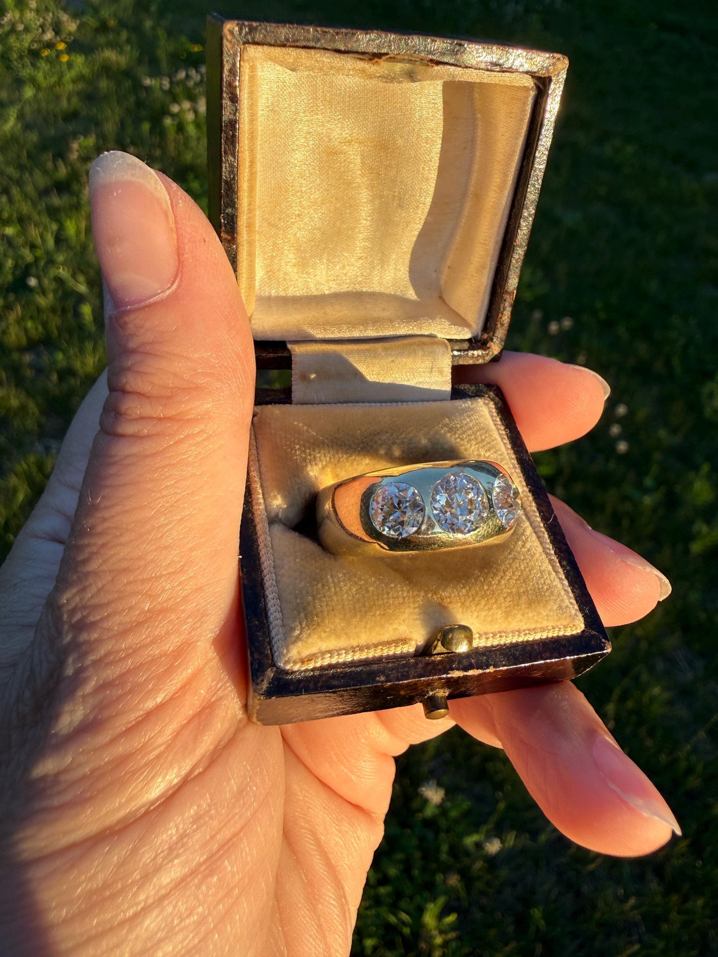 HEAVY Antique 2.4 Carats Natural Old Mine Cut Diamond Three Stone Gypsy Band 10.1g 14k Gold Stacker Ring Man Unisex Chunky