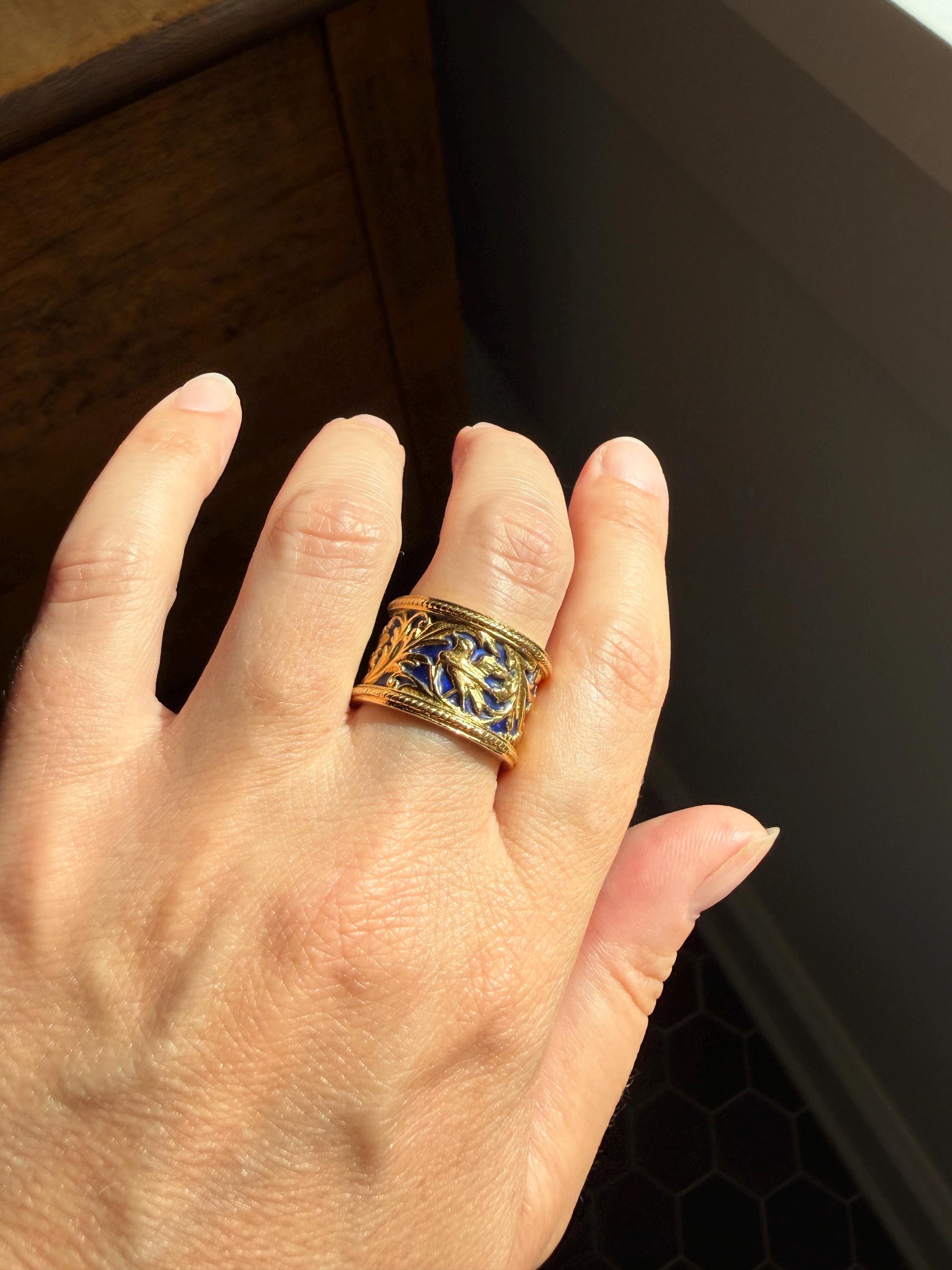 HEAVY Vintage BIRD Floral Leaf Cigar Band 14.5g 18k Gold Cobalt Blue Enamel Arabesque 13.5mm Wide Eternity Figural Stacker