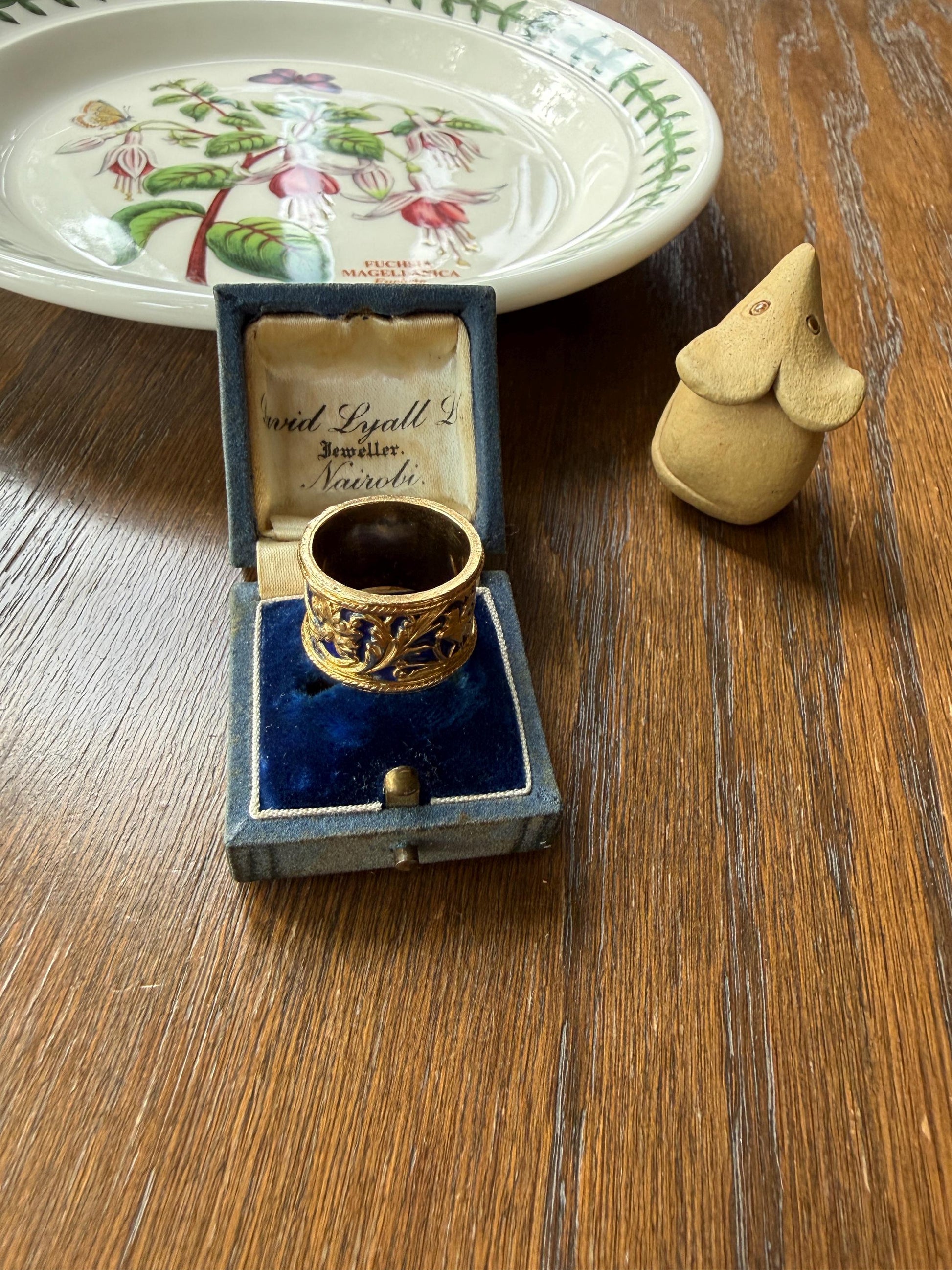 HEAVY Vintage BIRD Floral Leaf Cigar Band 14.5g 18k Gold Cobalt Blue Enamel Arabesque 13.5mm Wide Eternity Figural Stacker