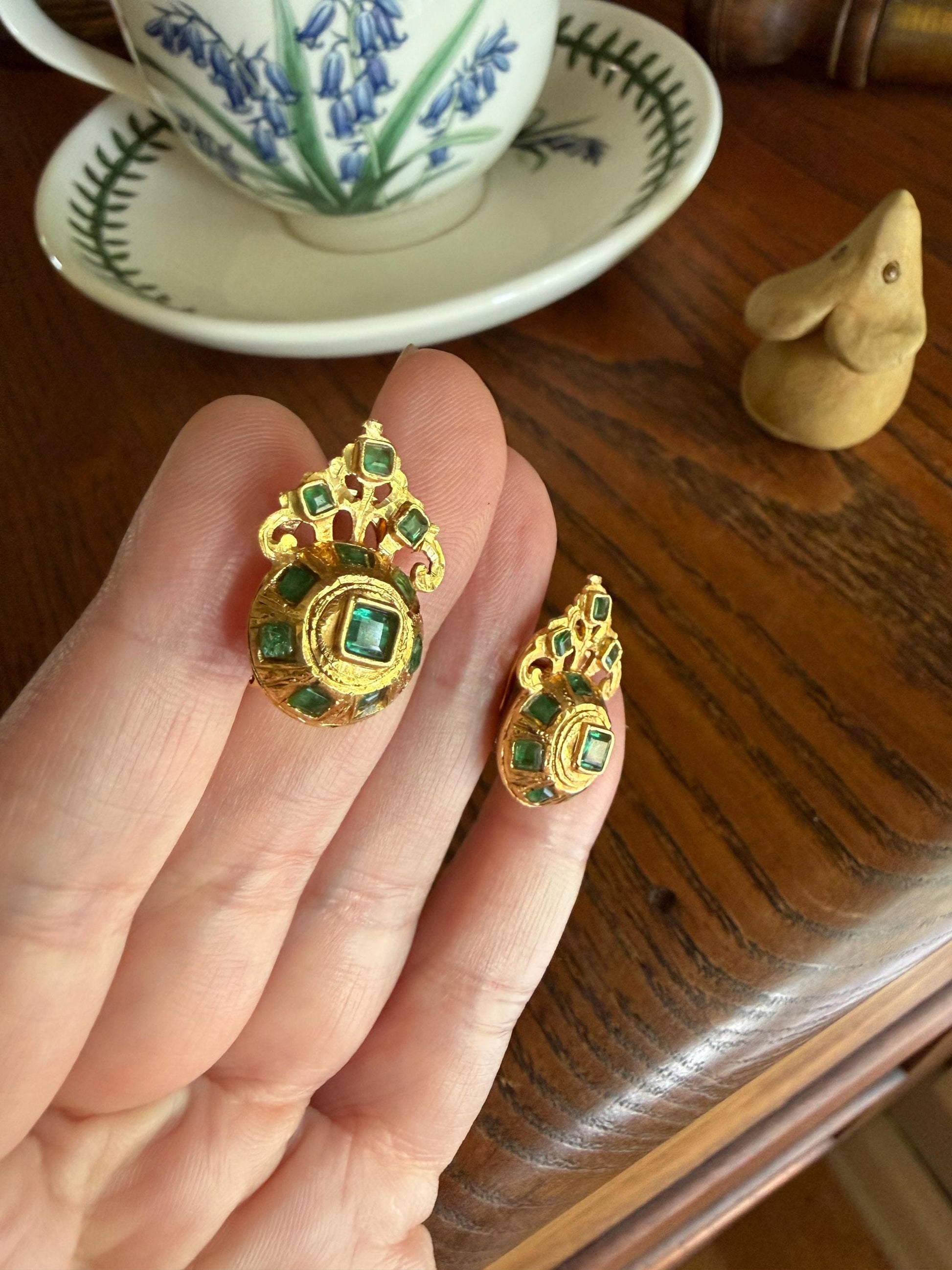 ANTIQUE Iberian 22 Natural Square Cut EMERALD Early 1900s Georgian Revival Crowned Domed Stud Earrings 18k Gold Baroque Style Green Engraved