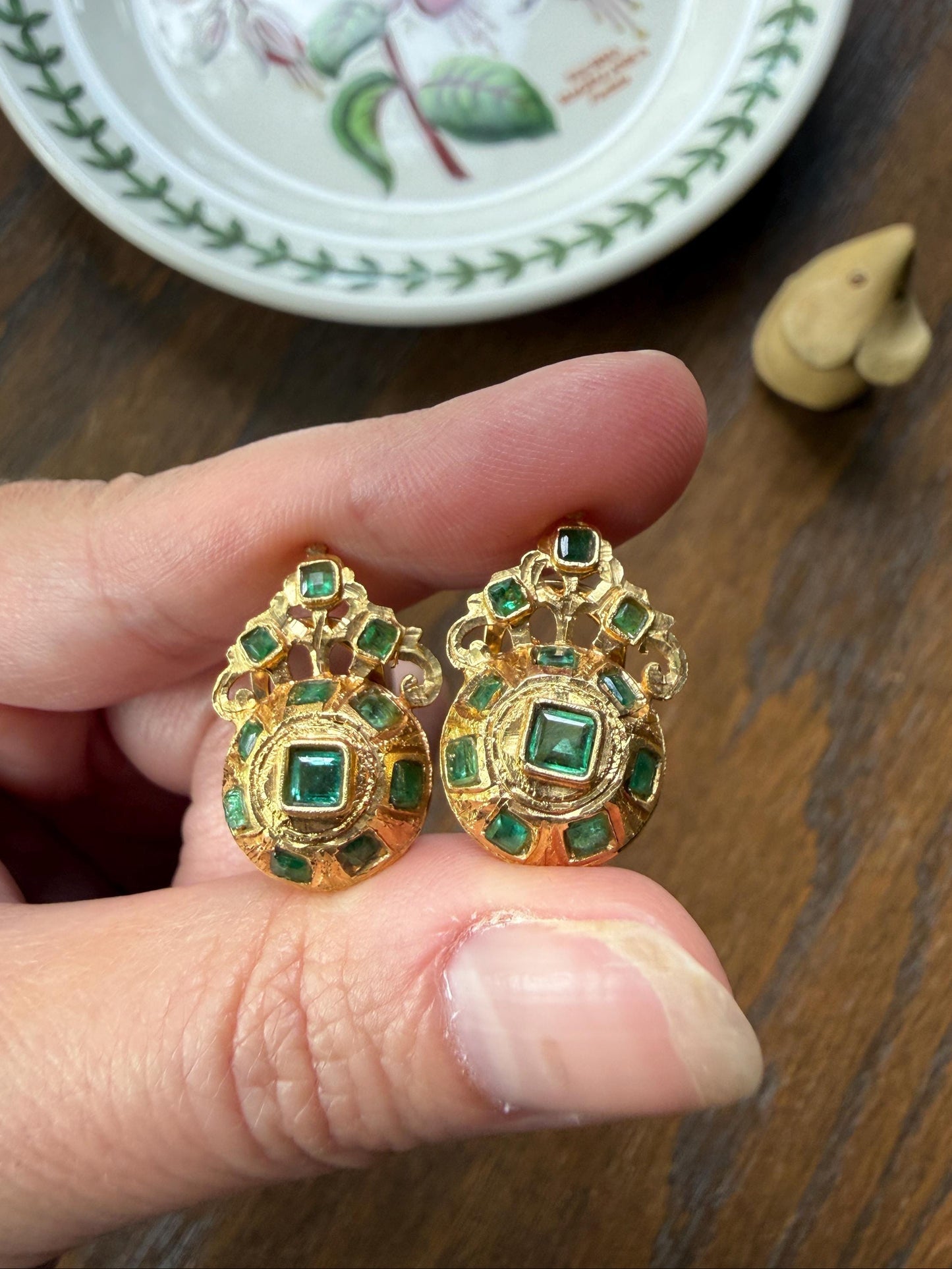 ANTIQUE Iberian 22 Natural Square Cut EMERALD Early 1900s Georgian Revival Crowned Domed Stud Earrings 18k Gold Baroque Style Green Engraved