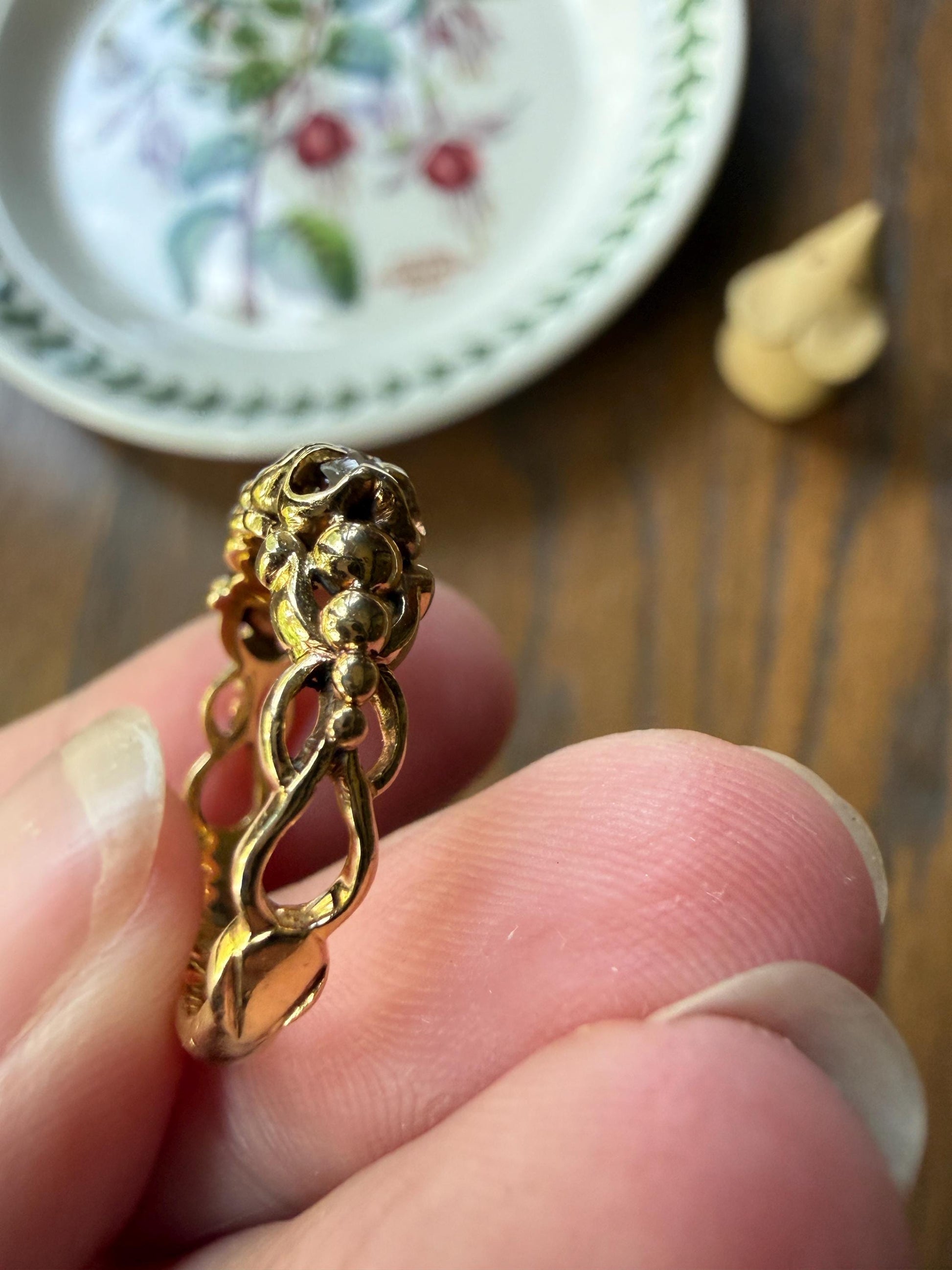 UNIQUE Ornate Victorian Five Stone Old Mine Cut Diamond Ring 18k Gold Antique Band Scroll Scallop Ball Rivet Gorgeousness