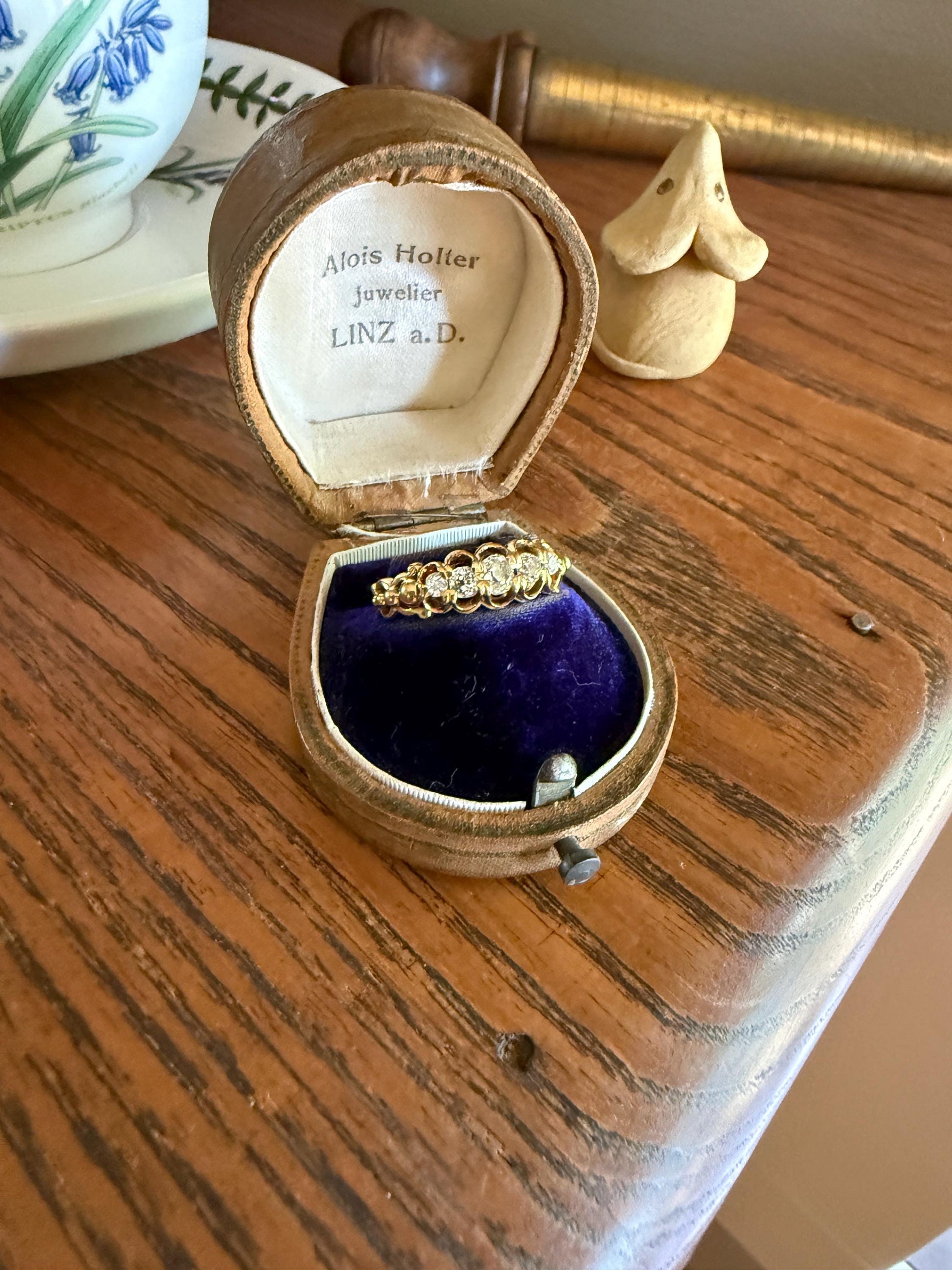 UNIQUE Ornate Victorian Five Stone Old Mine Cut Diamond Ring 18k Gold Antique Band Scroll Scallop Ball Rivet Gorgeousness