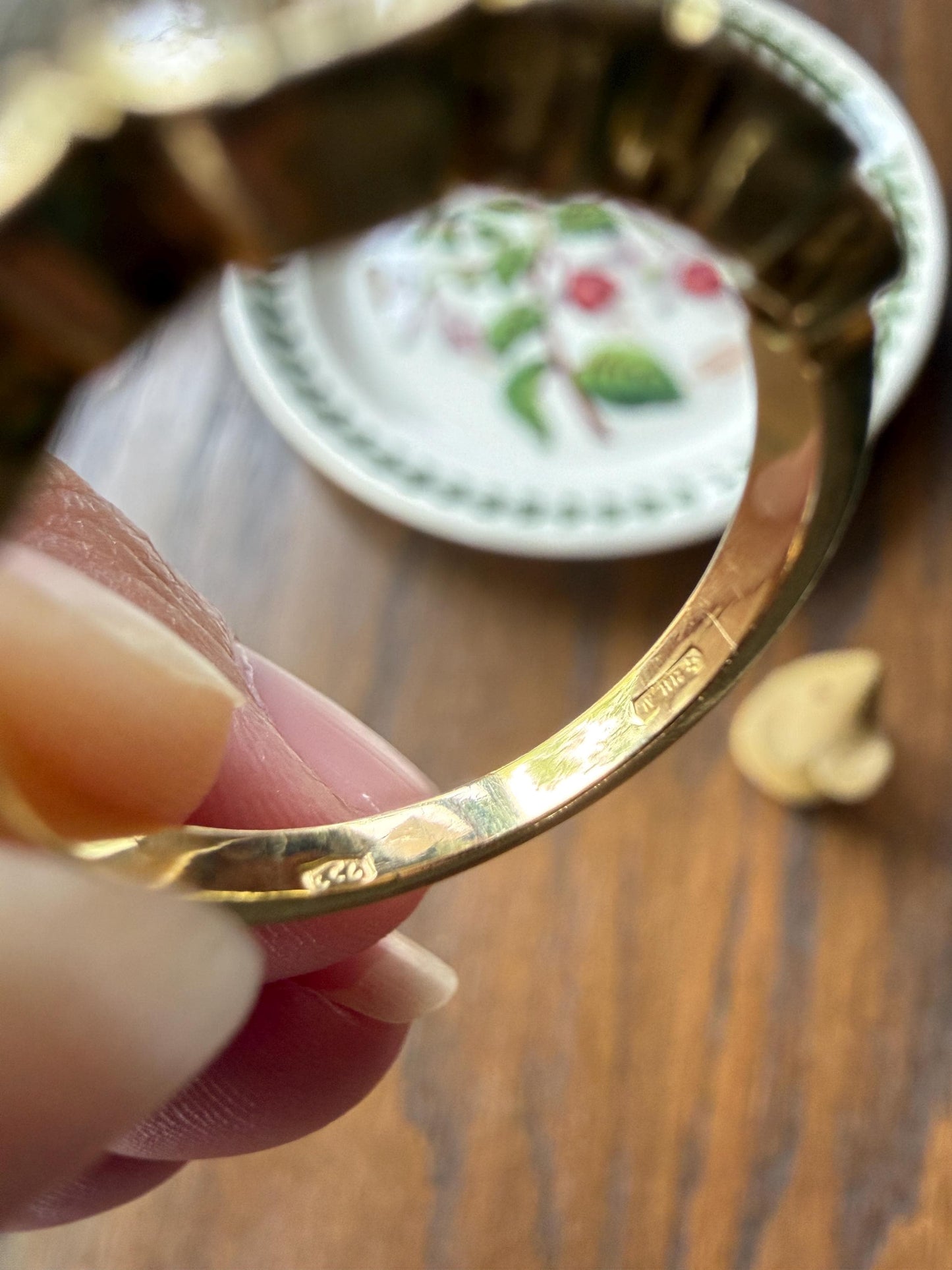 Vintage Seven Stone Oval and Round DIAMOND East West Skinny Band 18k Gold Ring Minimalist Stacker Half Hoop