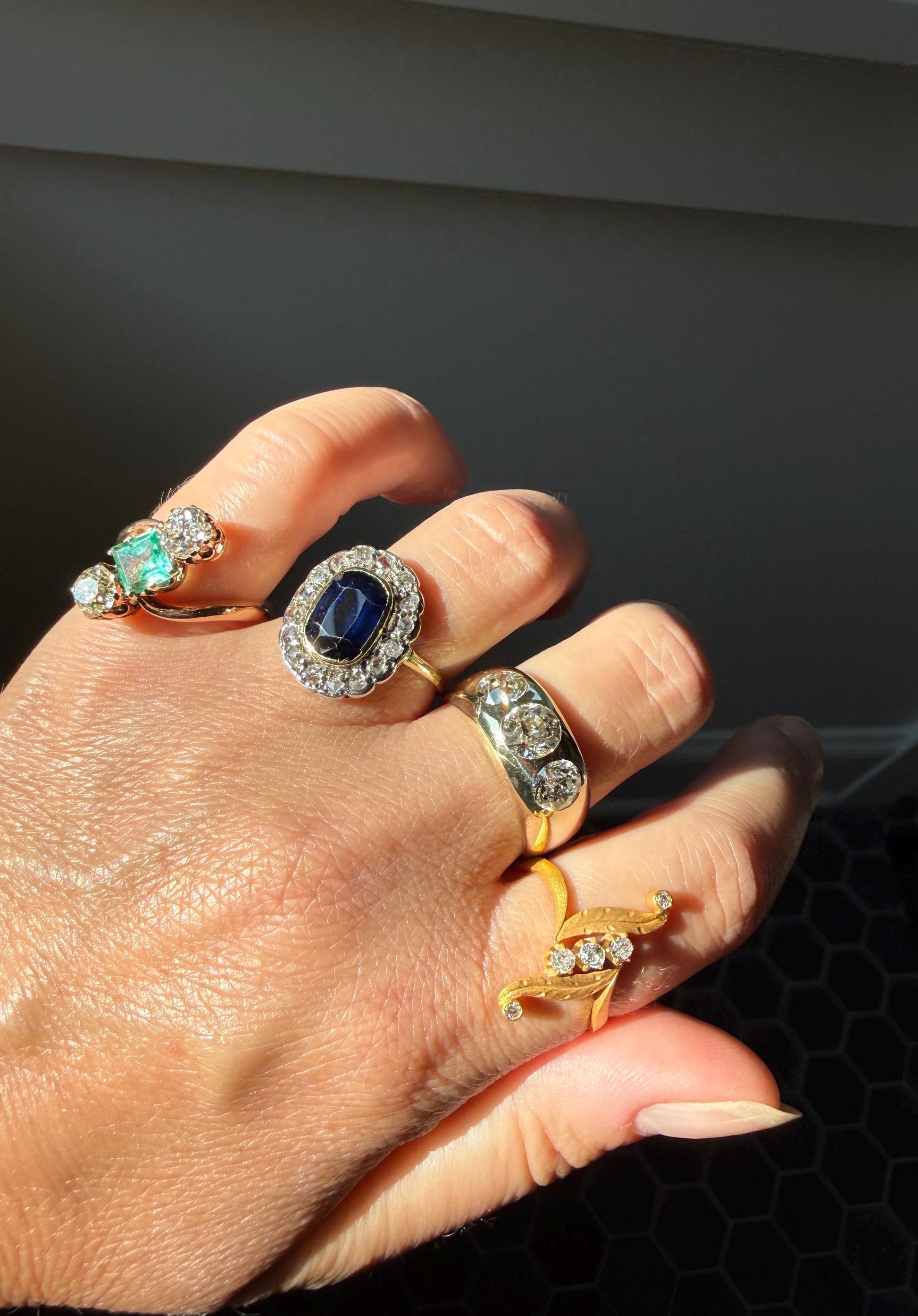 SAPPHIRE Rose Cut Diamond Halo French Antique Ring 18k Gold Silver Belle Epoque Ring Scalloped Blue Sparkle Edwardian early 1900s