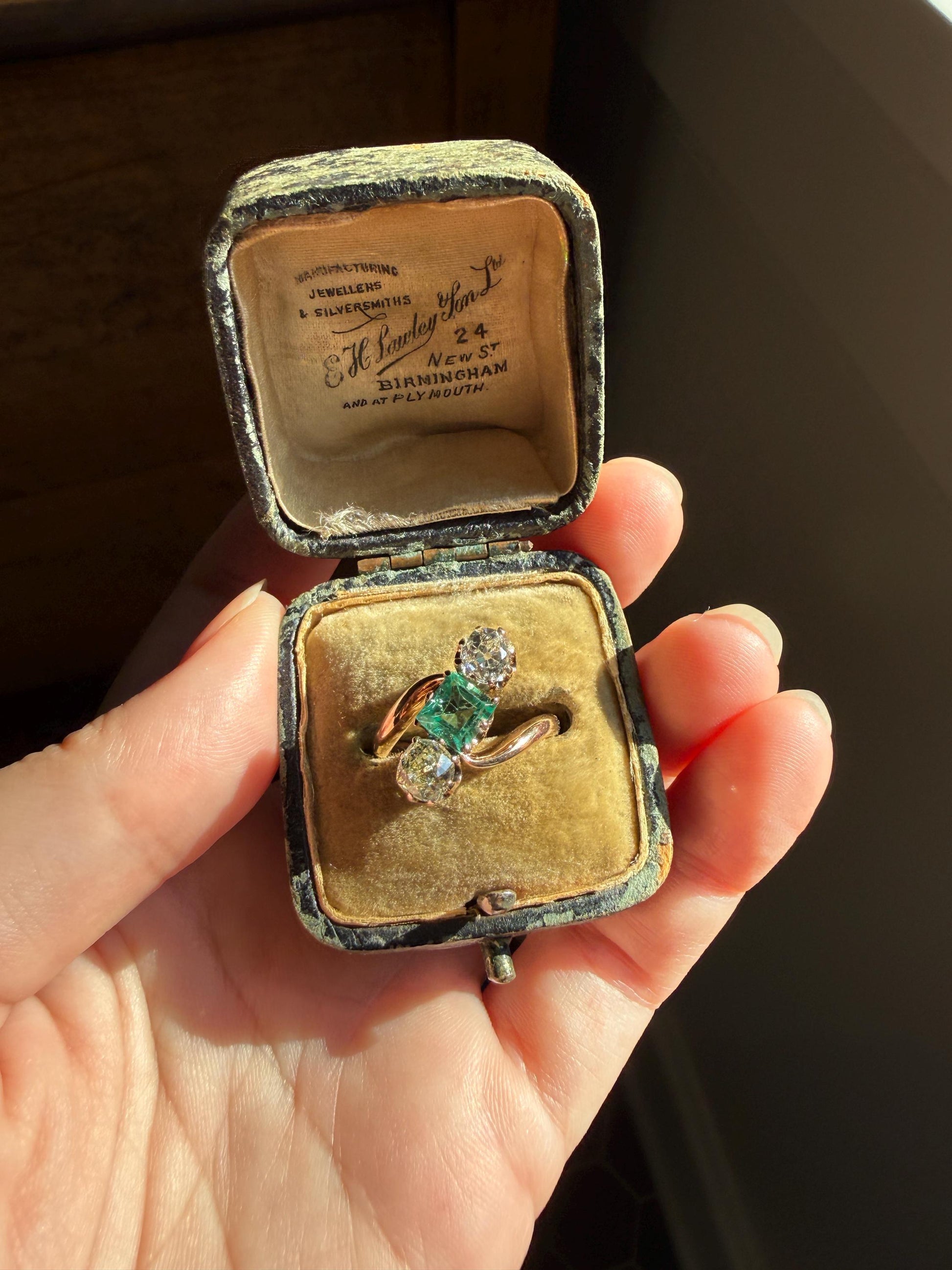 Antique Natural EMERALD & 1.2 Carat Old Mine Cut DIAMONDS Ring Swirl Bypass Band 14k Rose Gold Art Nouveau Green Sparkle