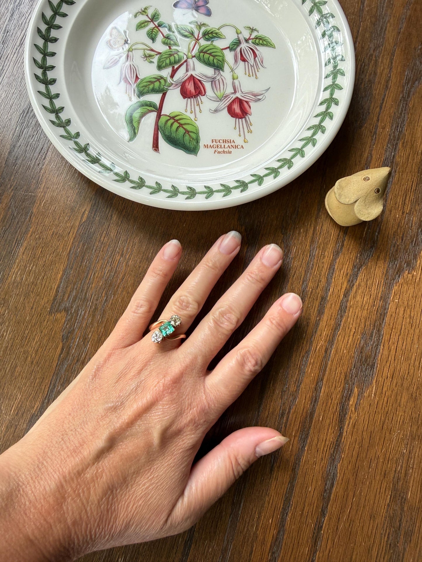 Antique Natural EMERALD & 1.2 Carat Old Mine Cut DIAMONDS Ring Swirl Bypass Band 14k Rose Gold Art Nouveau Green Sparkle