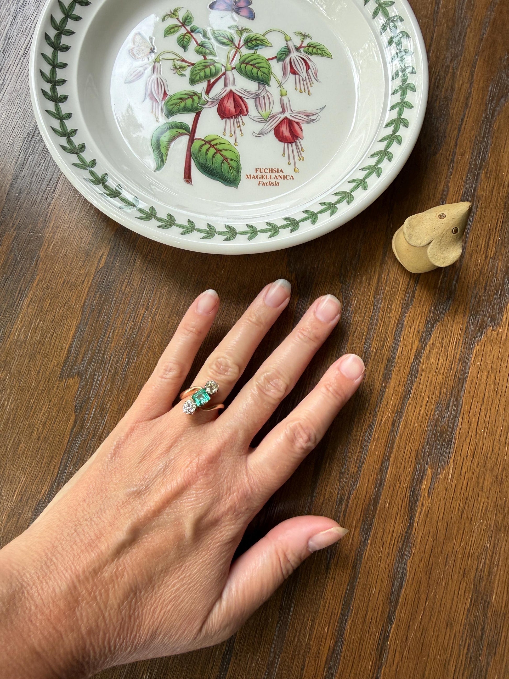 Antique Natural EMERALD & 1.2 Carat Old Mine Cut DIAMONDS Ring Swirl Bypass Band 14k Rose Gold Art Nouveau Green Sparkle