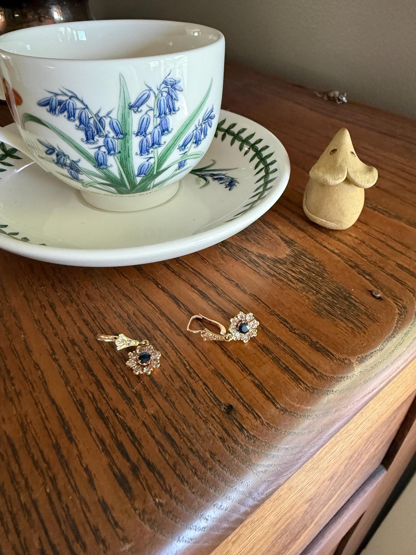 ANTIQUE Rose Cut DIAMOND Natural Blue SAPPHIRE Floral Daisy Cluster Dangle Earrings 18k Gold Rosy Linear Drops Flower Petals