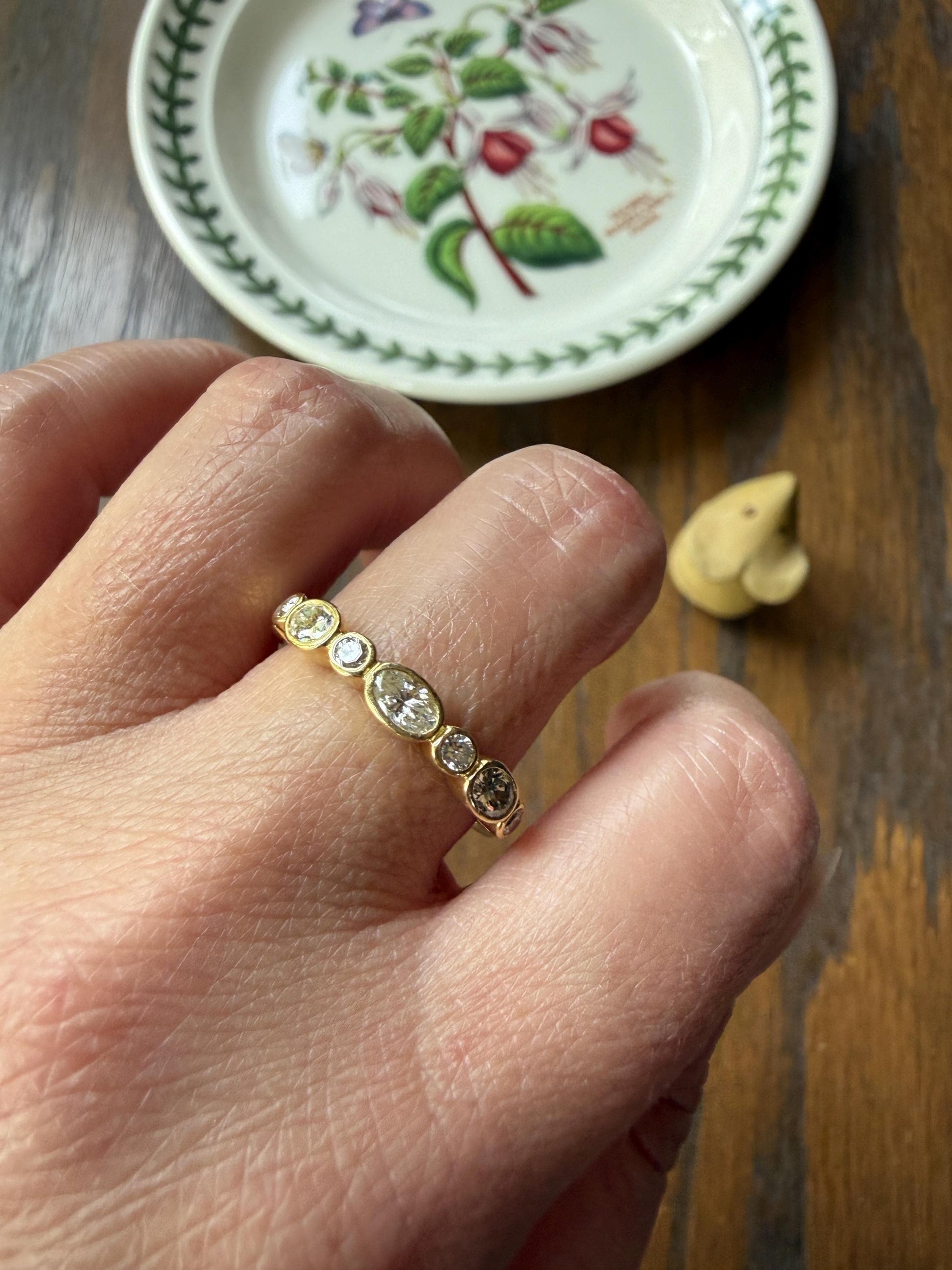 Vintage Seven Stone Oval and Round DIAMOND East West Skinny Band 18k Gold Ring Minimalist Stacker Half Hoop