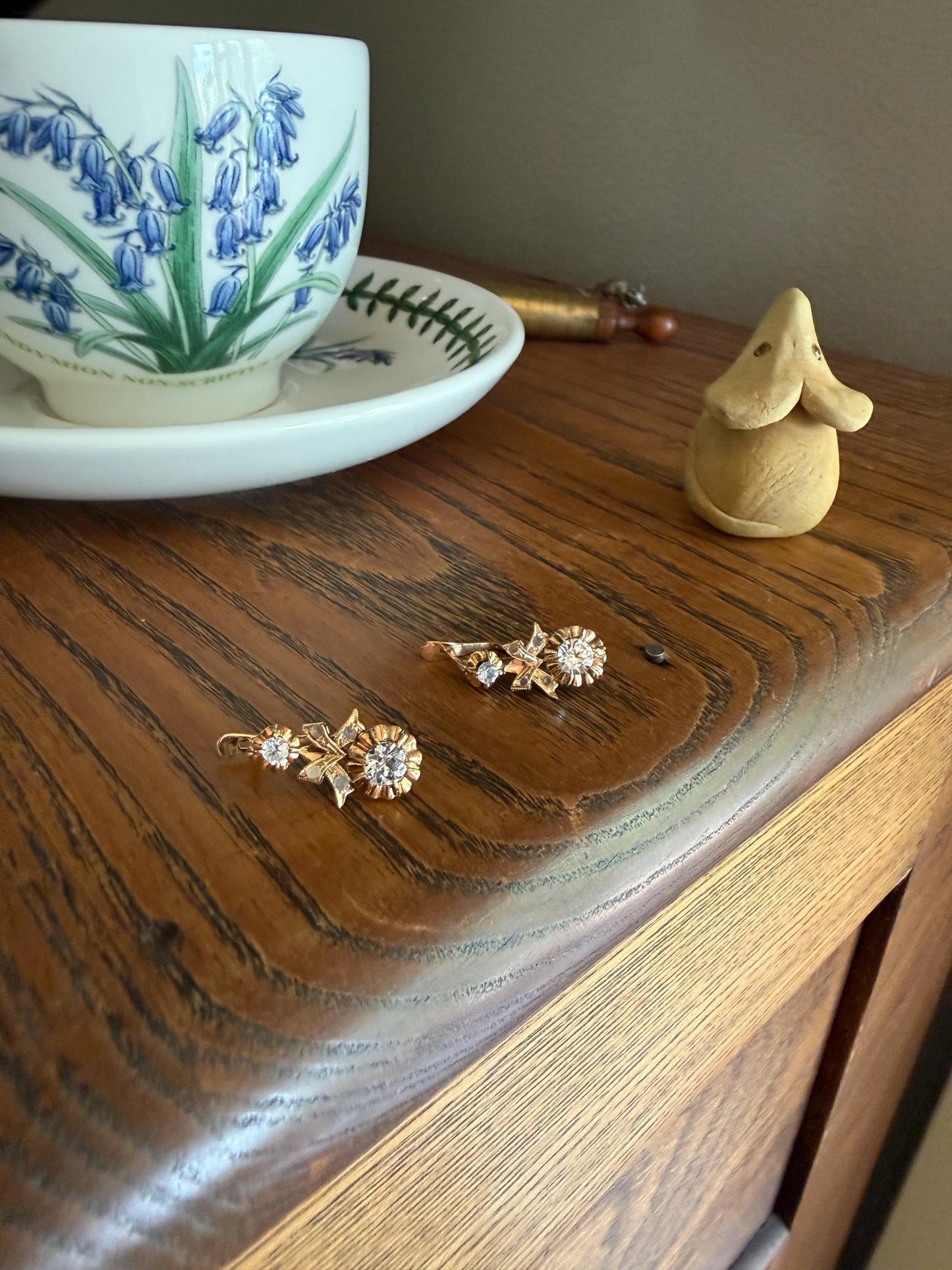 BOWS Antique Clear One Carat Old Transitional Cut White TOPAZ Dangle Earrings 18k Gold Solid Figural Ornate Bright and Sparkly