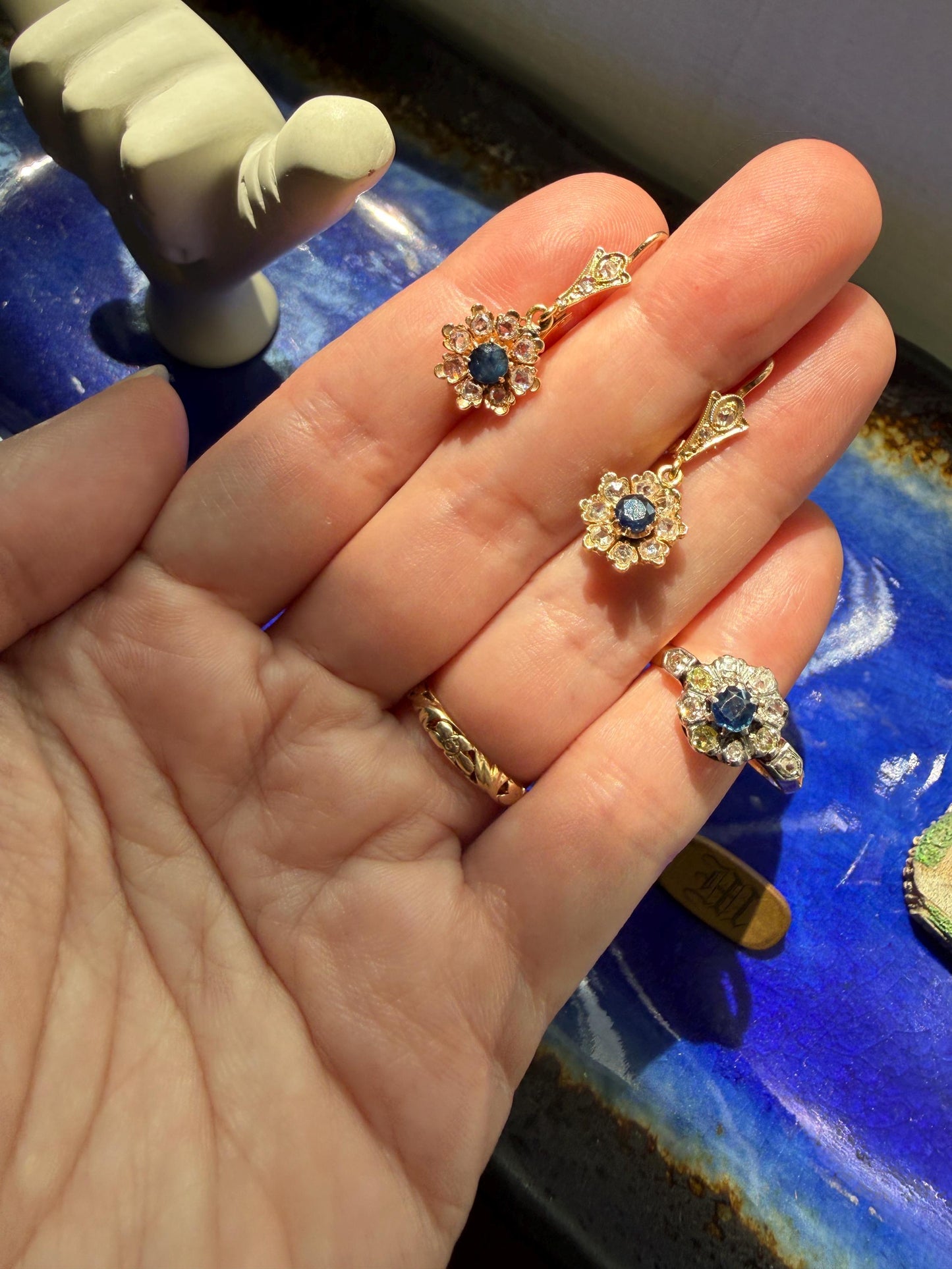 ANTIQUE Rose Cut DIAMOND Natural Blue SAPPHIRE Floral Daisy Cluster Dangle Earrings 18k Gold Rosy Linear Drops Flower Petals