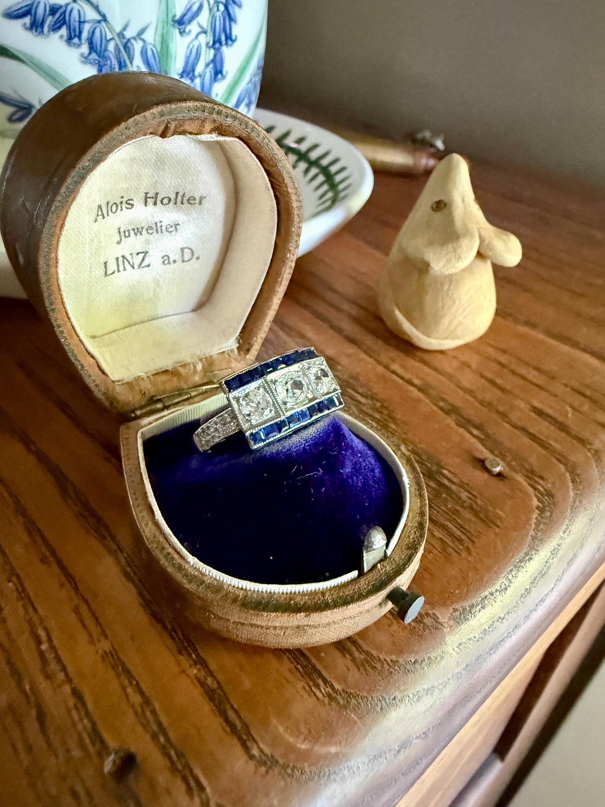 Vintage 1.25 Carat Transitional Old Mine Cut Diamond Natural Sapphire Ring 18k White Gold Carre Blue Art Deco Geometric Stacker Band