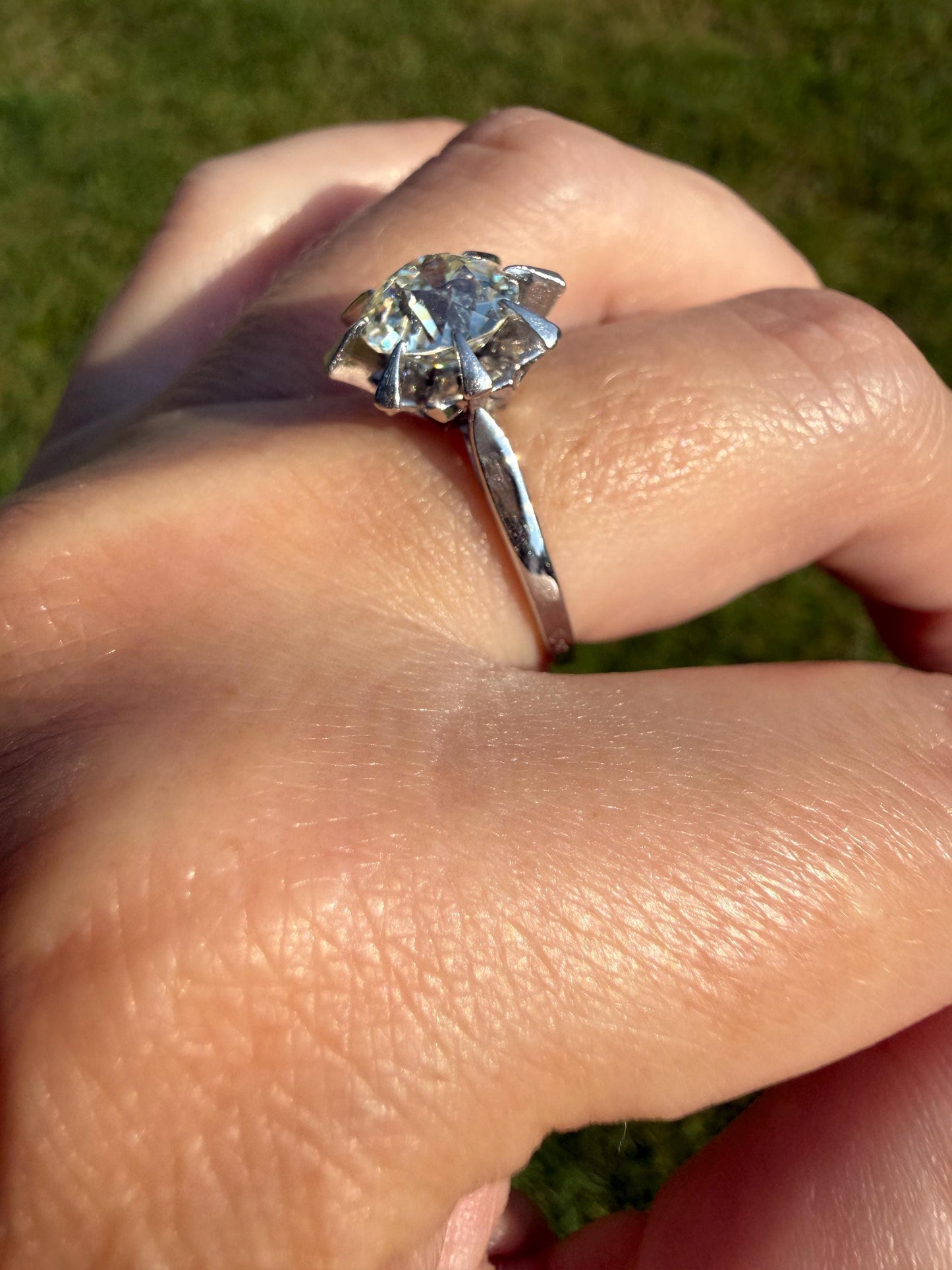 Unique Vintage 2.4 Carats Old Mine Cut DIAMOND Sunburst Ring Solitaire Engagement 18k White Gold & Platinum Architectural Claw Prongs ooak