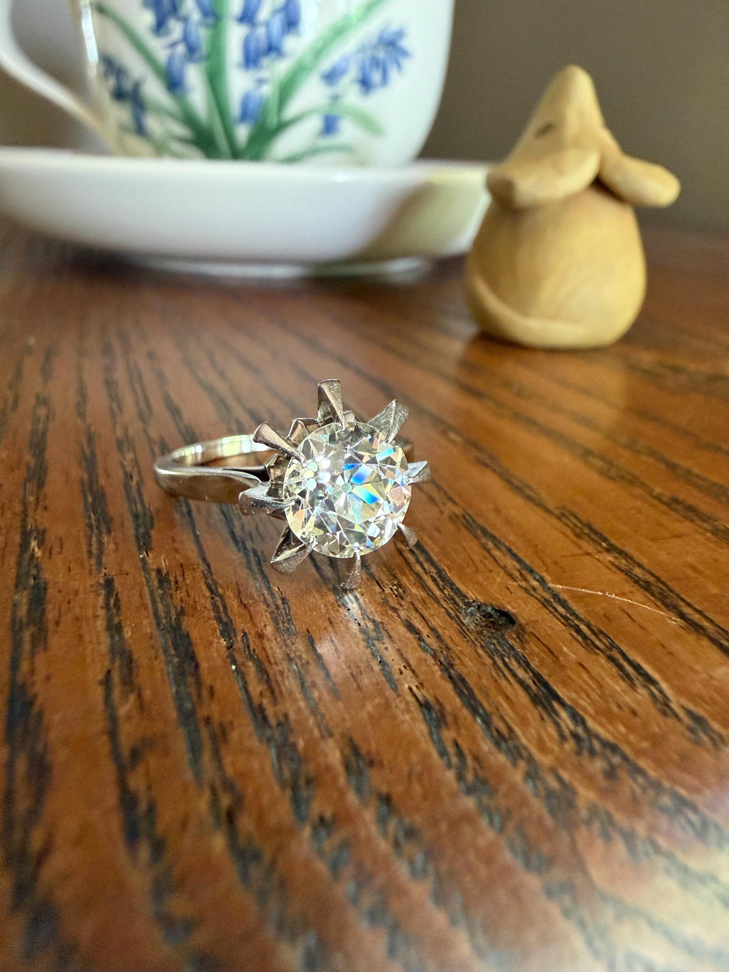 Unique Vintage 2.4 Carats Old Mine Cut DIAMOND Sunburst Ring Solitaire Engagement 18k White Gold & Platinum Architectural Claw Prongs ooak
