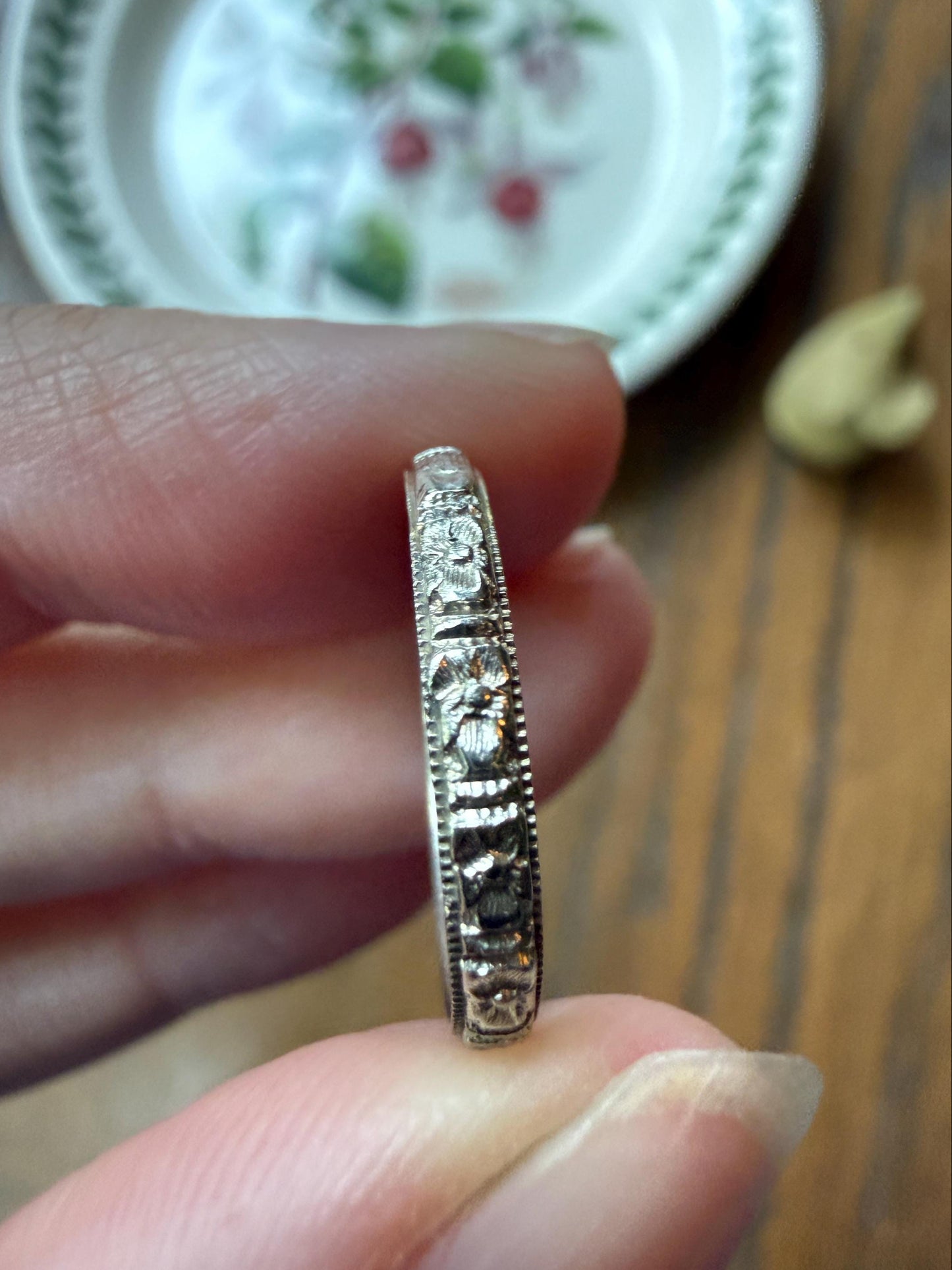 DATED 12/28 1932 ORANGE BLOSSOM Floral Embossed Vintage Art Deco 18k White Gold Solid Eternity Stacker Skinny Wedding Band Pansy Flowers