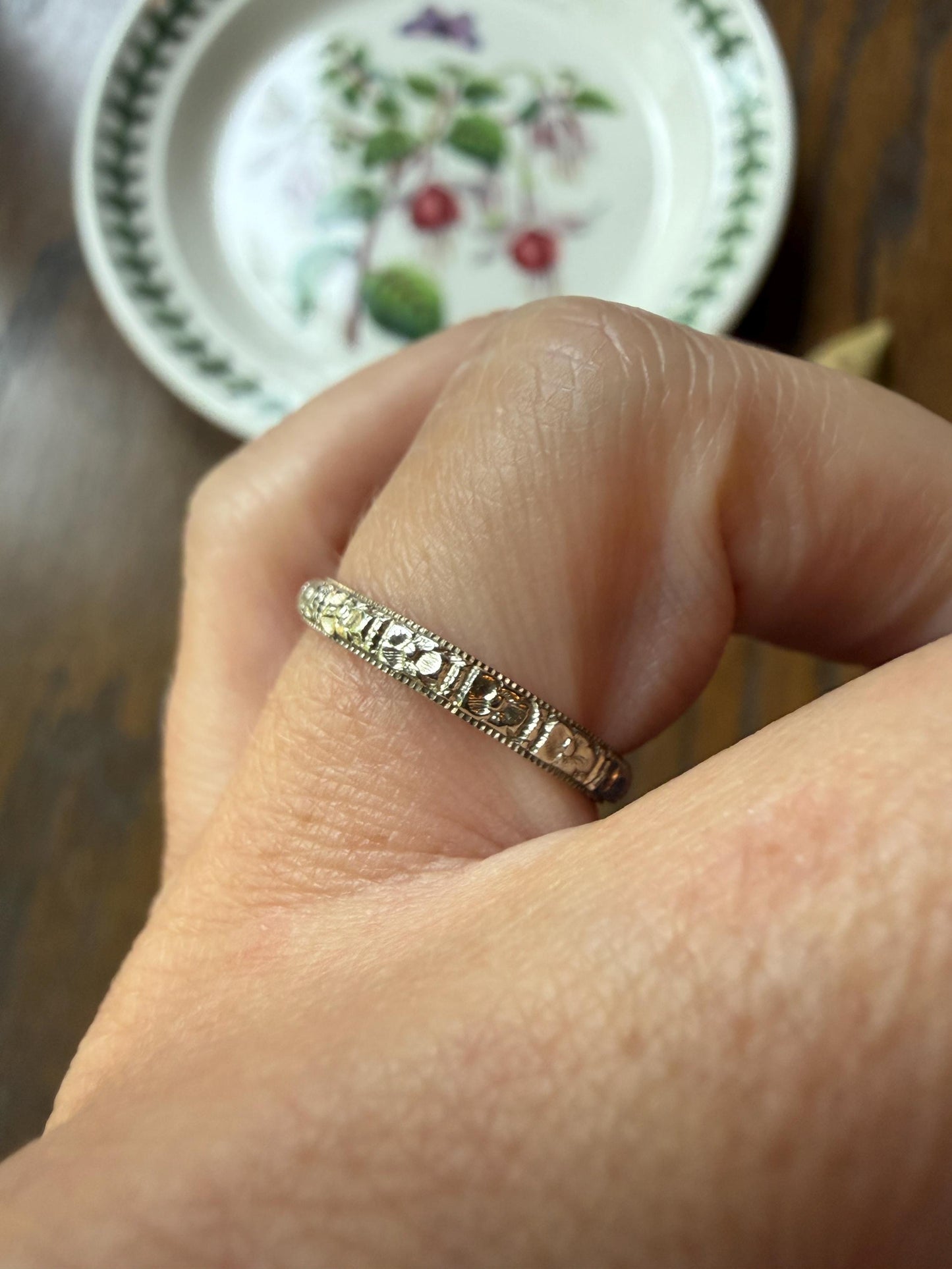 DATED 12/28 1932 ORANGE BLOSSOM Floral Embossed Vintage Art Deco 18k White Gold Solid Eternity Stacker Skinny Wedding Band Pansy Flowers