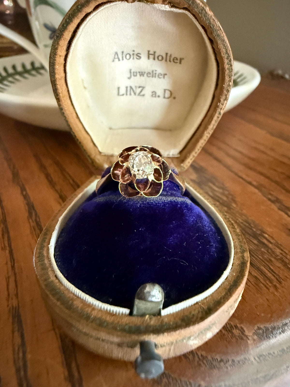 French VICTORIAN 18k Gold Buttercup Ring Old MINE Cut DIAMOND Ring Engagement Solitaire Ornate Antique Stacker Romantic Gift