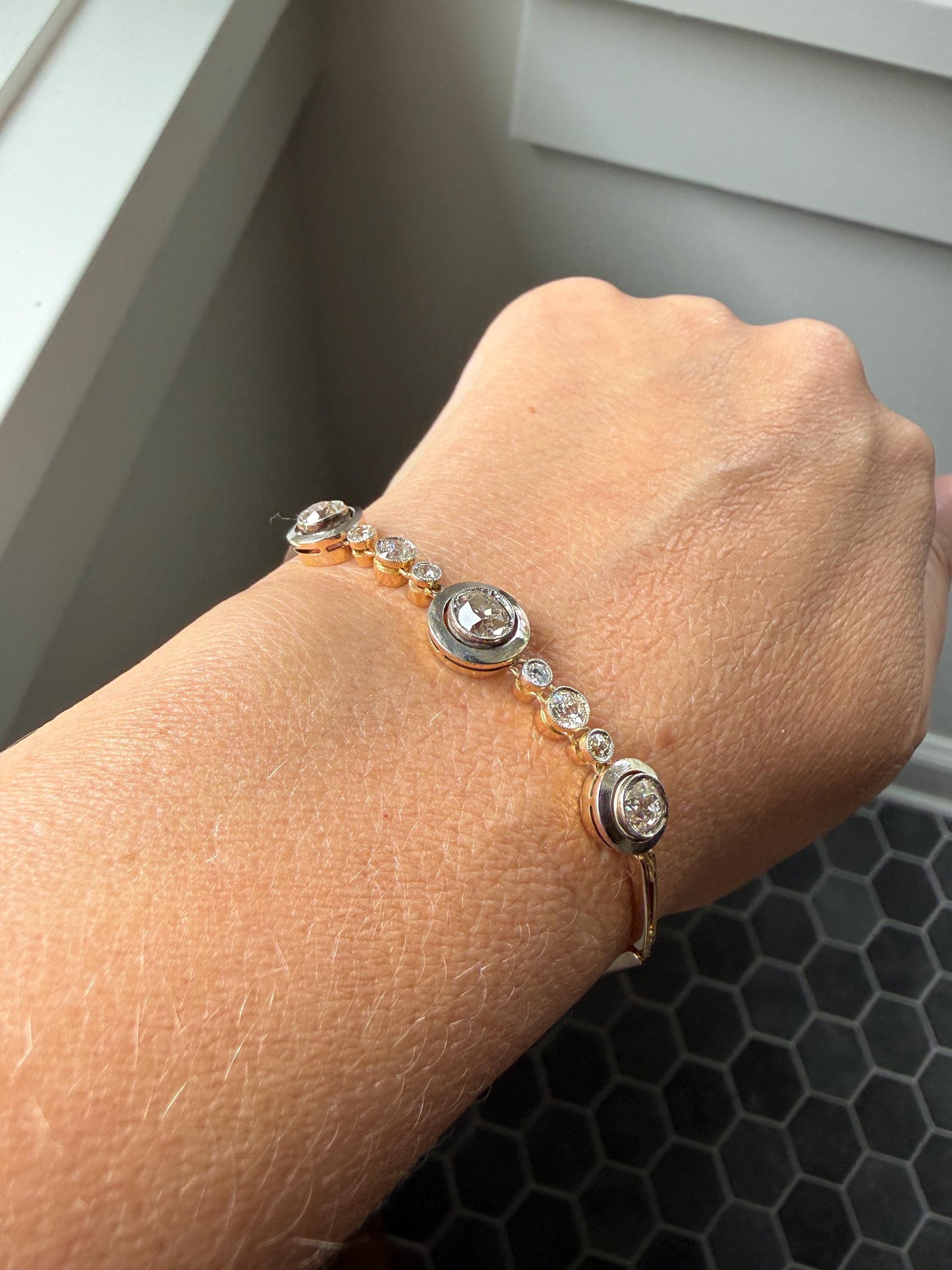 ANTIQUE 2.35 Carat Tdw Old Mine Cut DIAMOND Bracelet 18k Gold Comfortable Target Halo Bullseye Bezel Paperclip Link Chain 2.35Ctw OMC