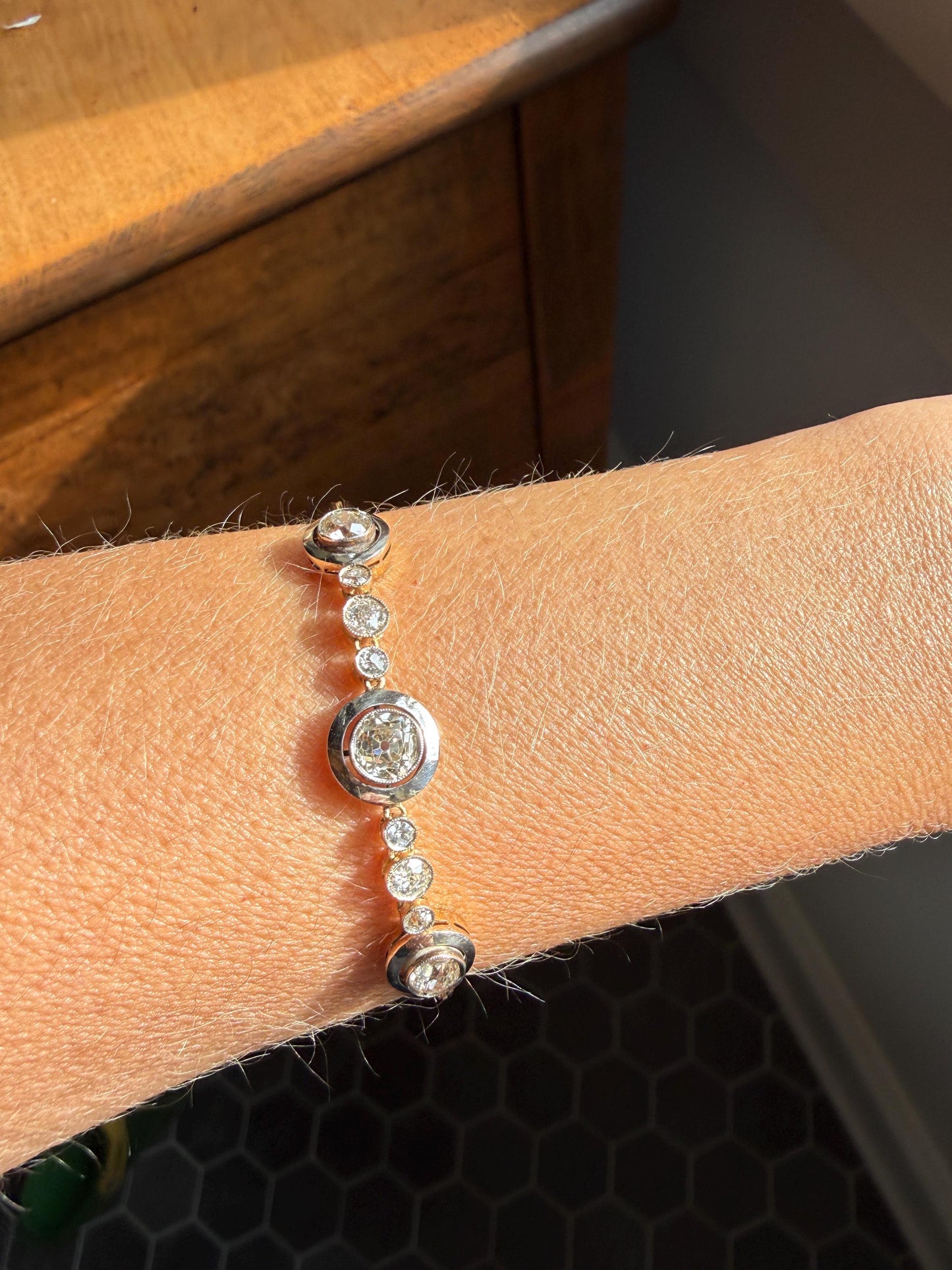 ANTIQUE 2.35 Carat Tdw Old Mine Cut DIAMOND Bracelet 18k Gold Comfortable Target Halo Bullseye Bezel Paperclip Link Chain 2.35Ctw OMC