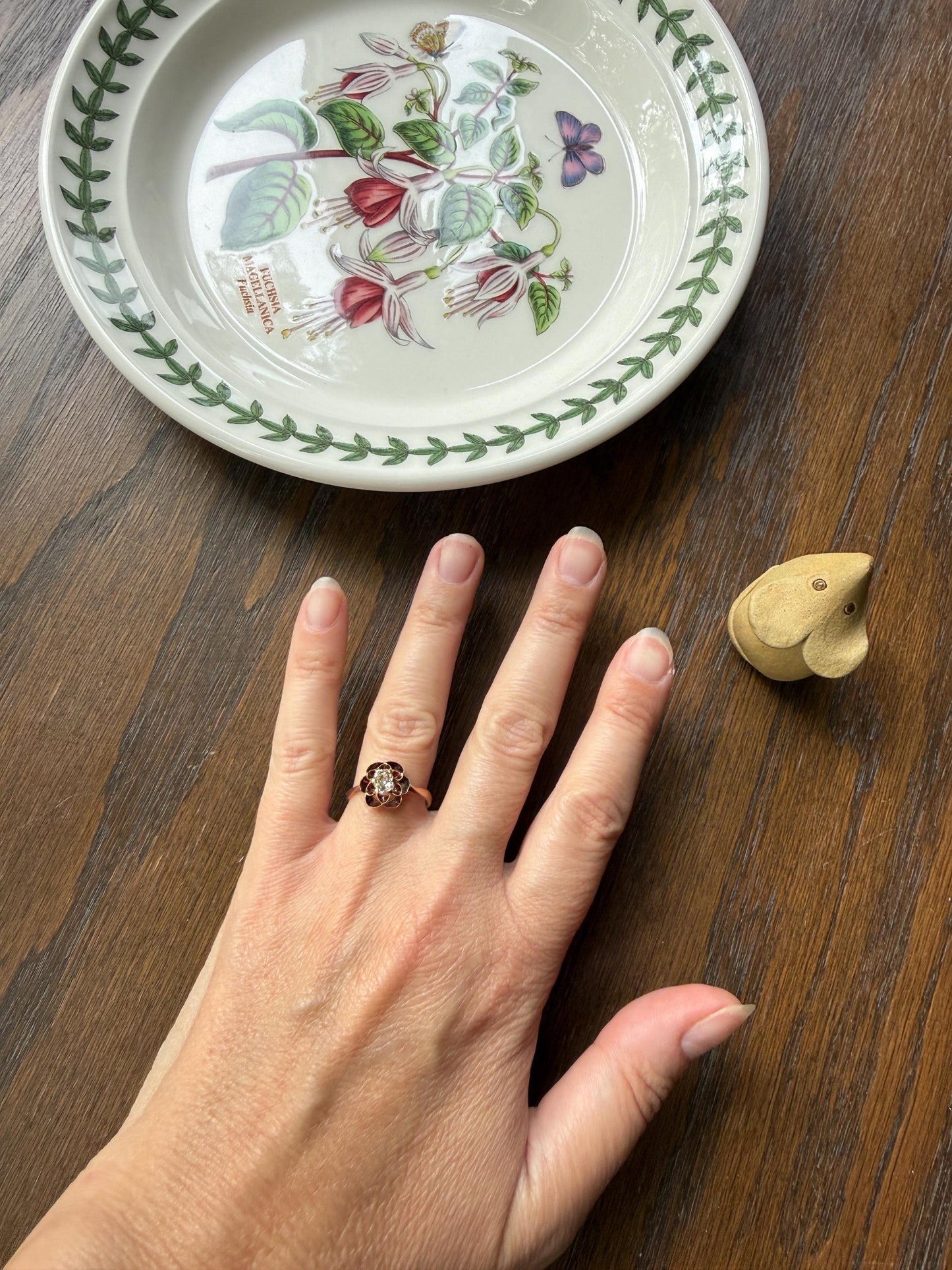 French VICTORIAN 18k Gold Buttercup Ring Old MINE Cut DIAMOND Ring Engagement Solitaire Ornate Antique Stacker Romantic Gift