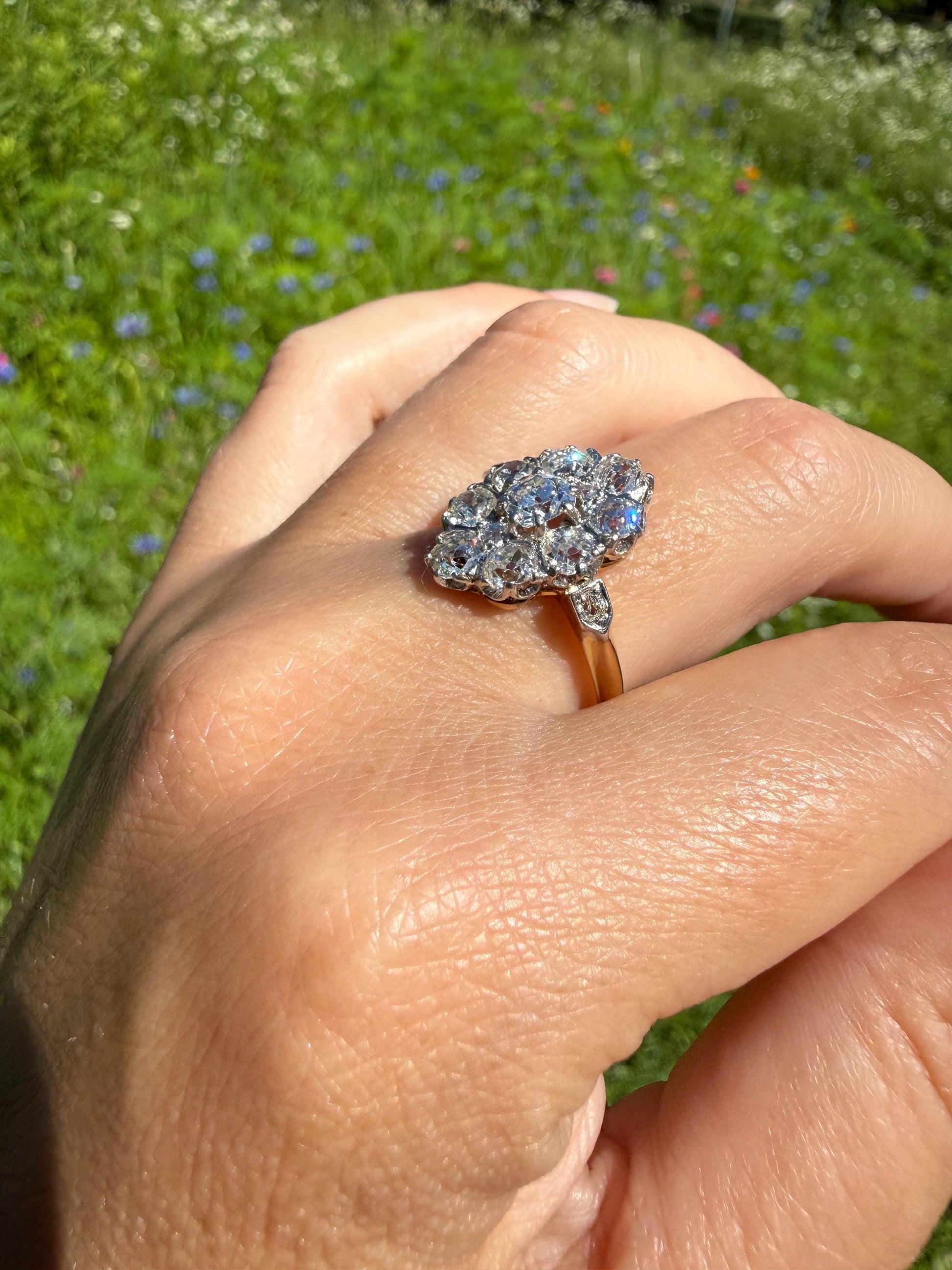 ANTIQUE Two Carats 11 Old Mine Cut DIAMOND Daisy Cluster Ring 18k Rose Gold & PLATiNUM Belle Epoque Romantic Gift OmC Victorian Oval