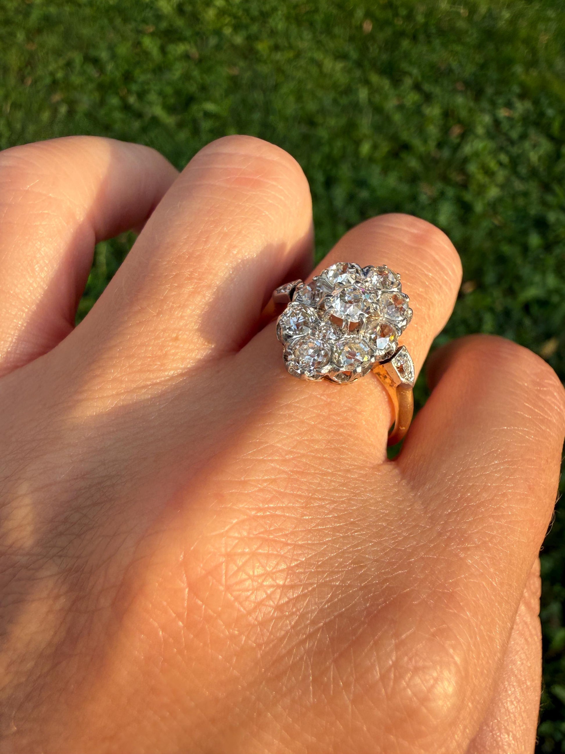 ANTIQUE Two Carats 11 Old Mine Cut DIAMOND Daisy Cluster Ring 18k Rose Gold & PLATiNUM Belle Epoque Romantic Gift OmC Victorian Oval