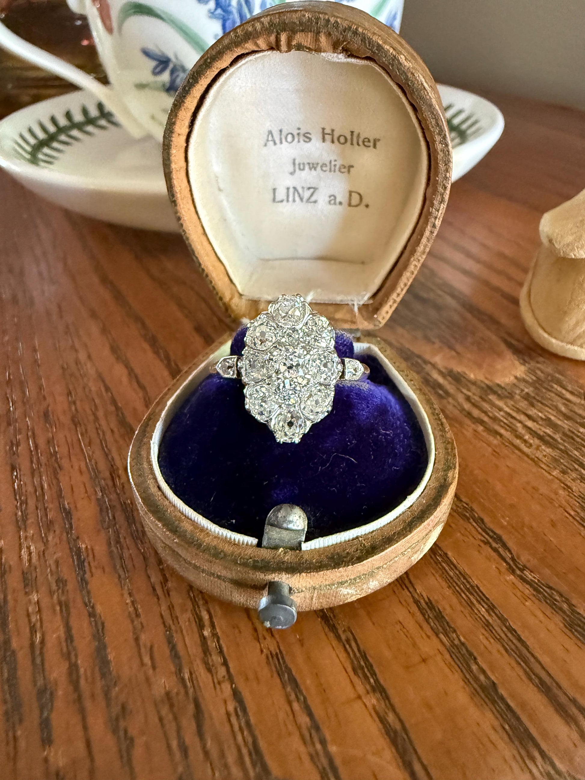 ANTIQUE Two Carats 11 Old Mine Cut DIAMOND Daisy Cluster Ring 18k Rose Gold & PLATiNUM Belle Epoque Romantic Gift OmC Victorian Oval