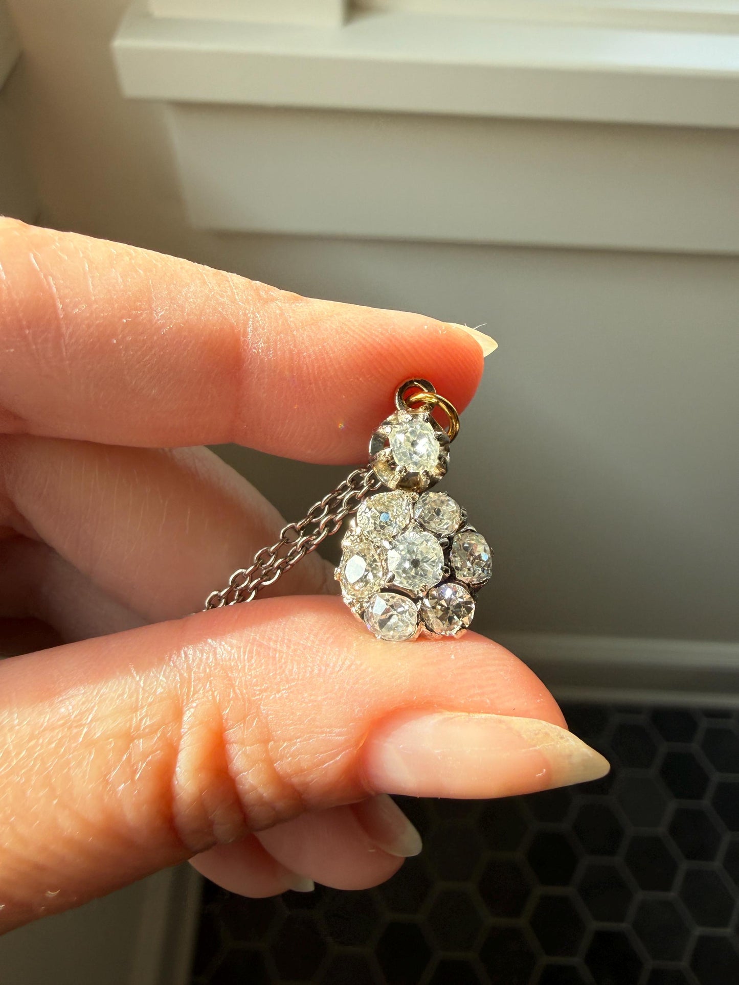 Antique 2.1 Carats Old Mine Cut DIAMOND Daisy Cluster Pendant on Chain Necklace French 18k Gold OMC 2.1Ctw Art Deco