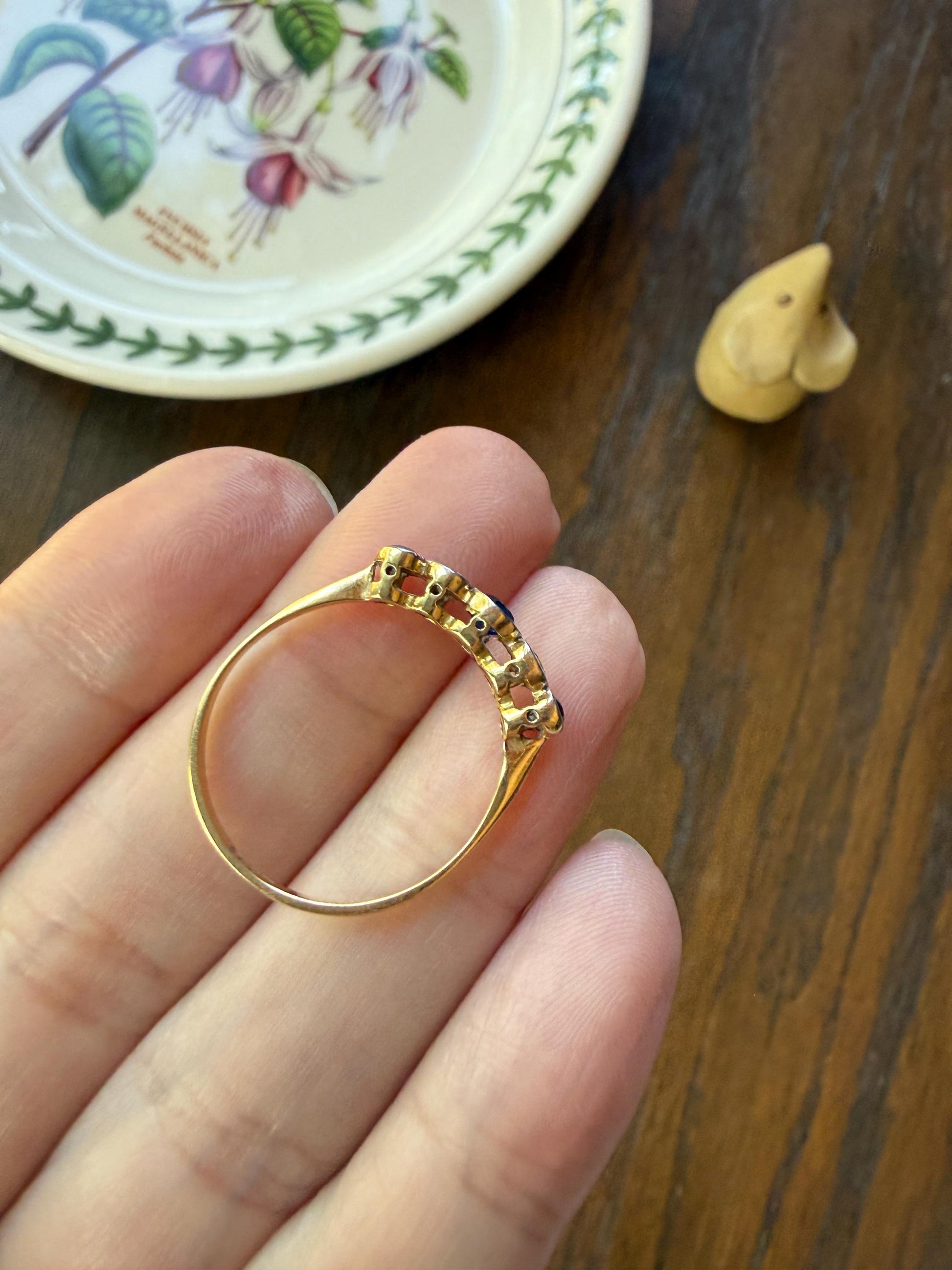 Antique 18k Gold Five Stone Stacker Ring SAPPHIRE Transitional Cut DIAMOND Alternating Row Ring Skinny Band Linear Two Tone Blue Unique Gift