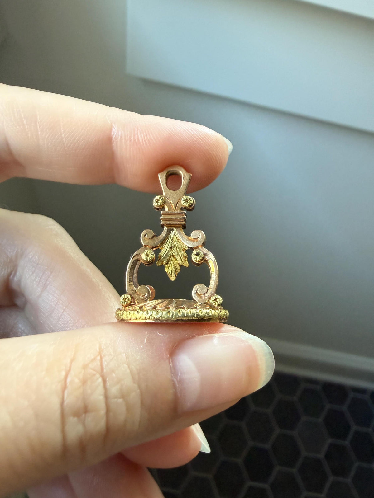 Heavy Letter " G " Fob Pendant French Antique 9g 18k Gold Solid Victorian Rose & Green Wax Seal Acanthus Leaf Belle Epoque Initial