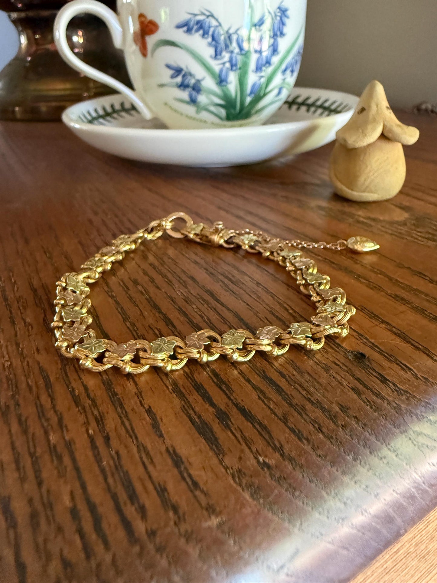 LEAF French Antique Tricolor 8.6g 18k GOLD Solid Braided Double Link Chain Bracelet Heart Charm Figural Leaves Rivet Rose Green Victorian