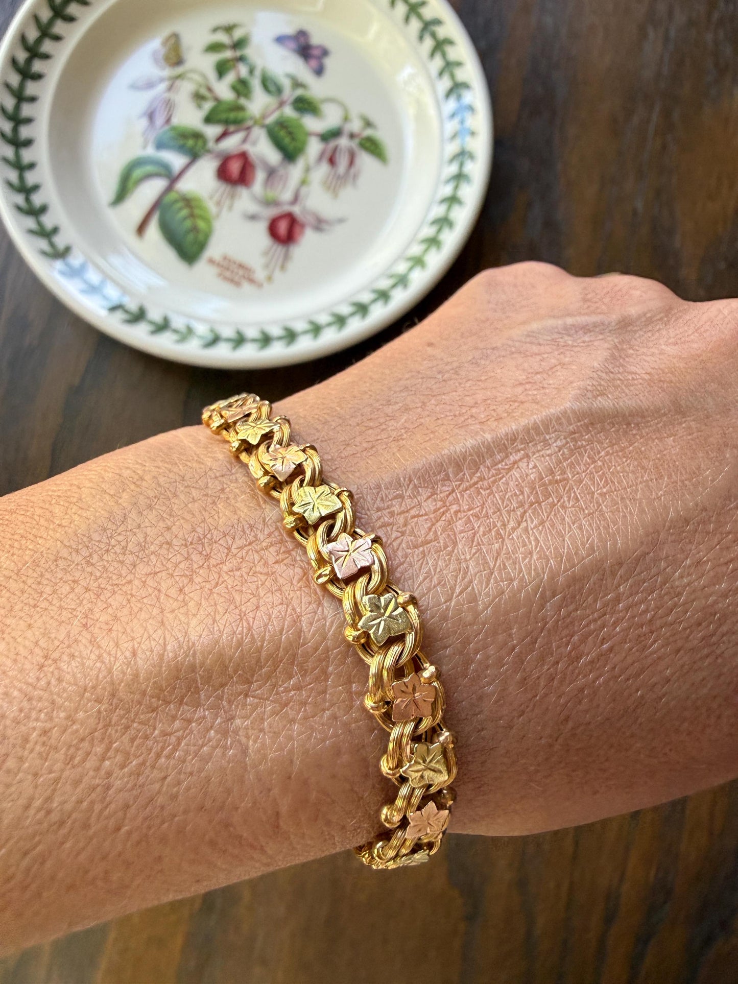 LEAF French Antique Tricolor 8.6g 18k GOLD Solid Braided Double Link Chain Bracelet Heart Charm Figural Leaves Rivet Rose Green Victorian