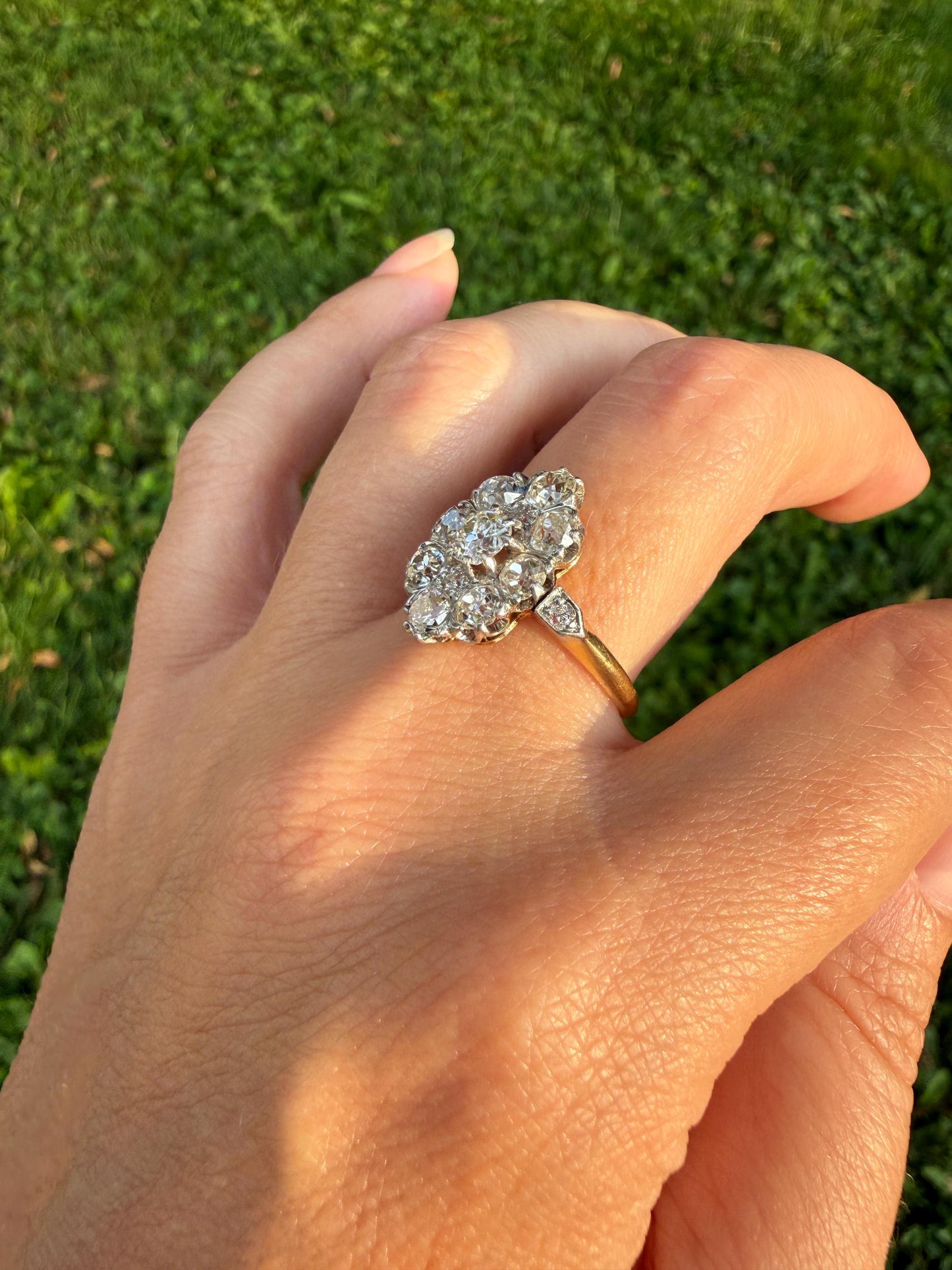 ANTIQUE Two Carats 11 Old Mine Cut DIAMOND Daisy Cluster Ring 18k Rose Gold & PLATiNUM Belle Epoque Romantic Gift OmC Victorian Oval