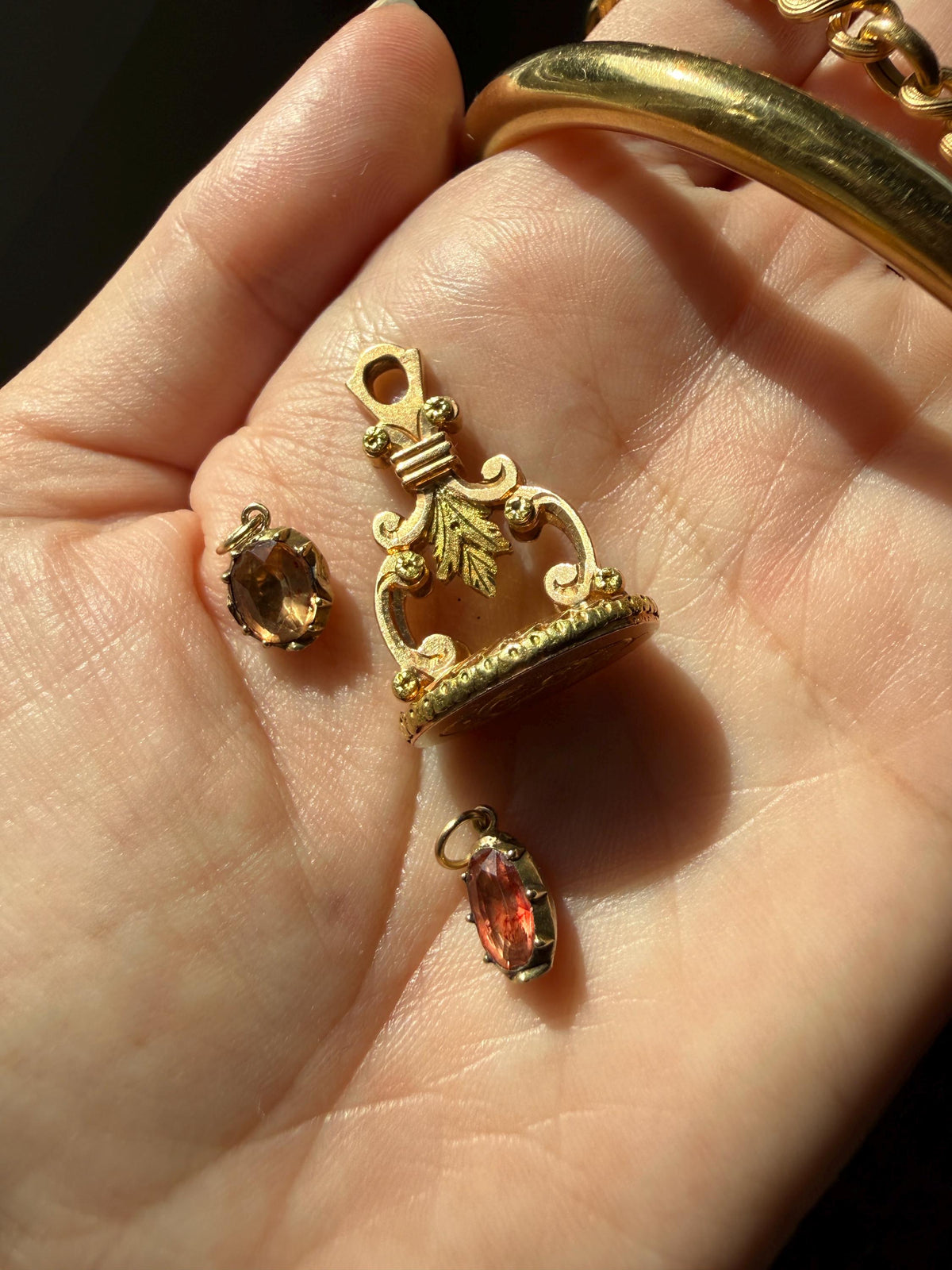 Heavy Letter " G " Fob Pendant French Antique 9g 18k Gold Solid Victorian Rose & Green Wax Seal Acanthus Leaf Belle Epoque Initial