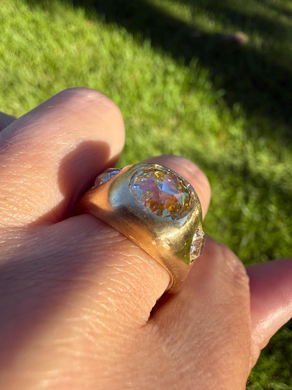 HEAVY 5.2 Carats Eye Clean Natural Antique Old Mine Cut Diamond Three Stone Gypsy Ring 14.5g 18k Gold Matte Band Stacker Man Unisex Chunky