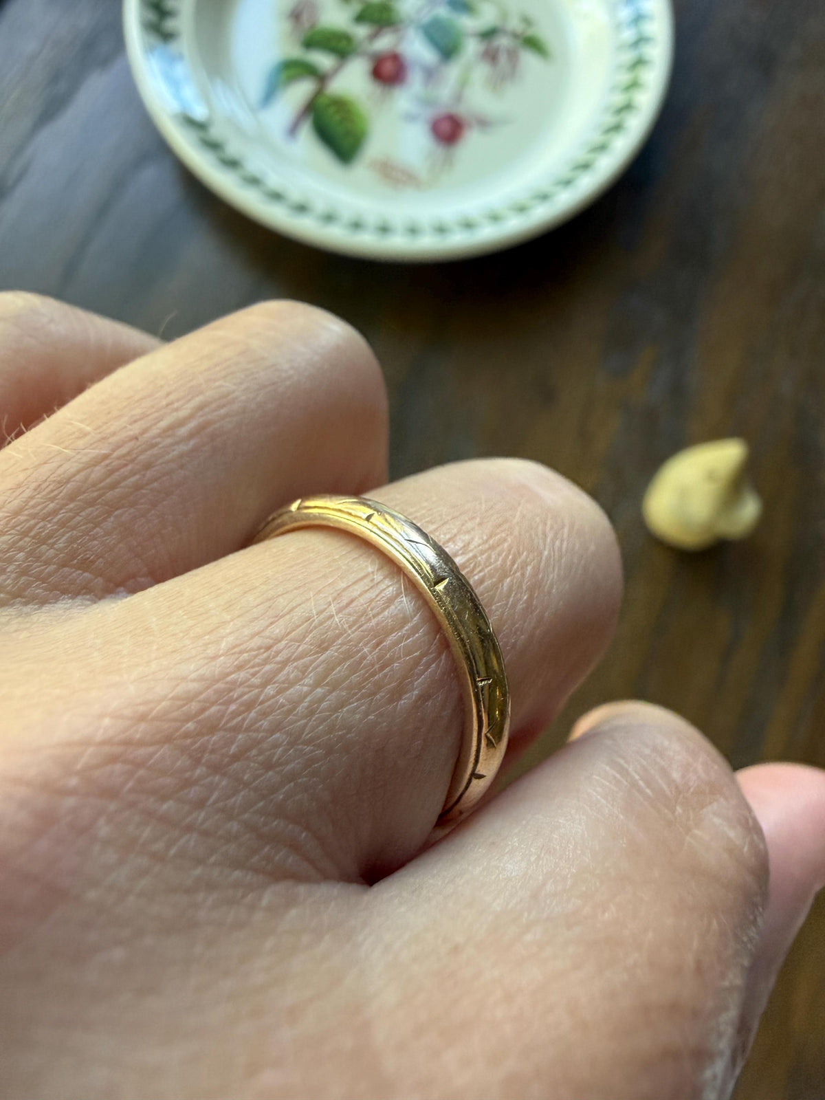 Engraved Comfort Fit Antique Victorian Skinny Band 3.3g 14k Gold Sz 7.25 Wedding Ring JR Wood Stacker Something Old Minimalist Man Unisex