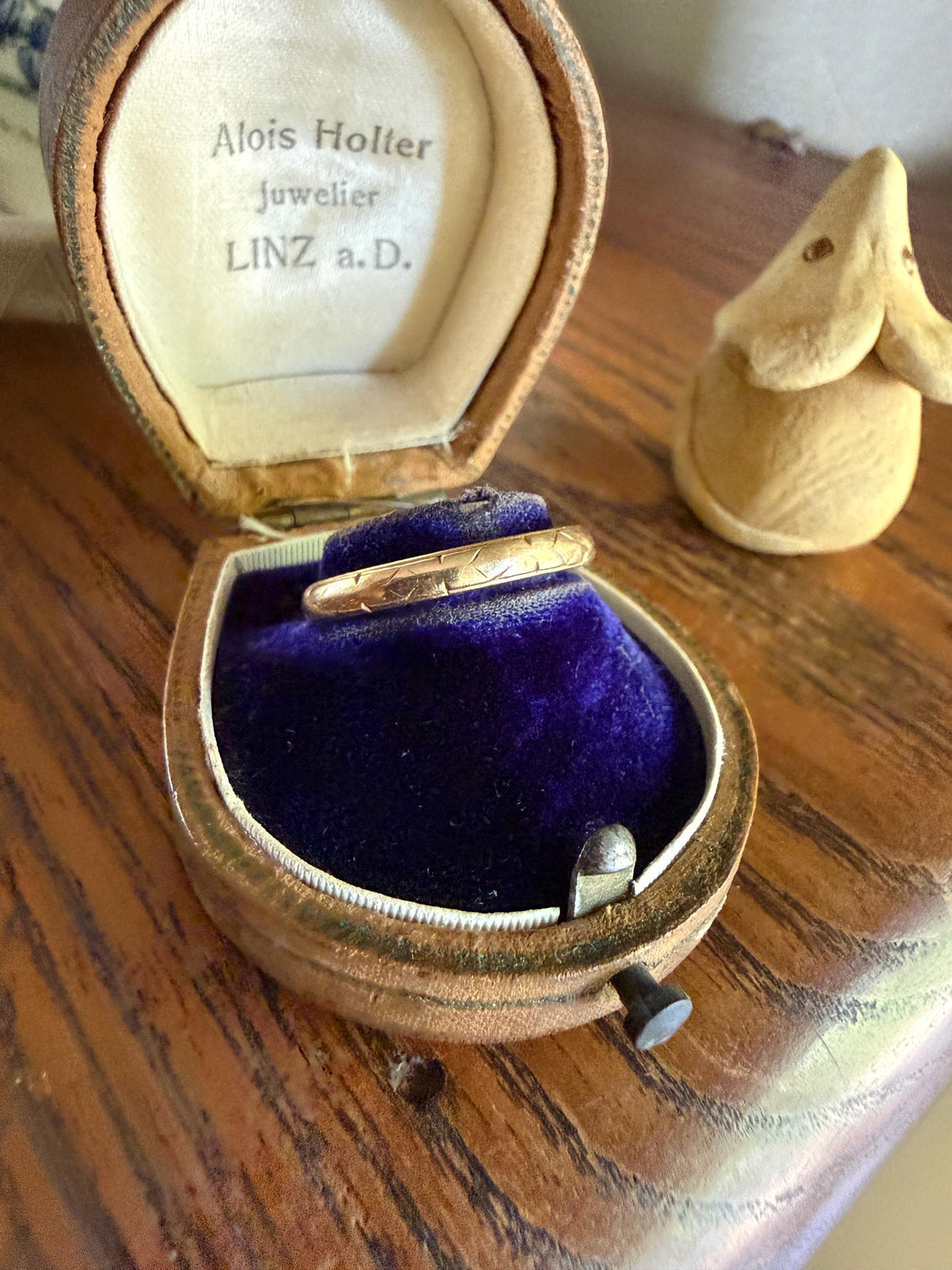 Engraved Comfort Fit Antique Victorian Skinny Band 3.3g 14k Gold Sz 7.25 Wedding Ring JR Wood Stacker Something Old Minimalist Man Unisex