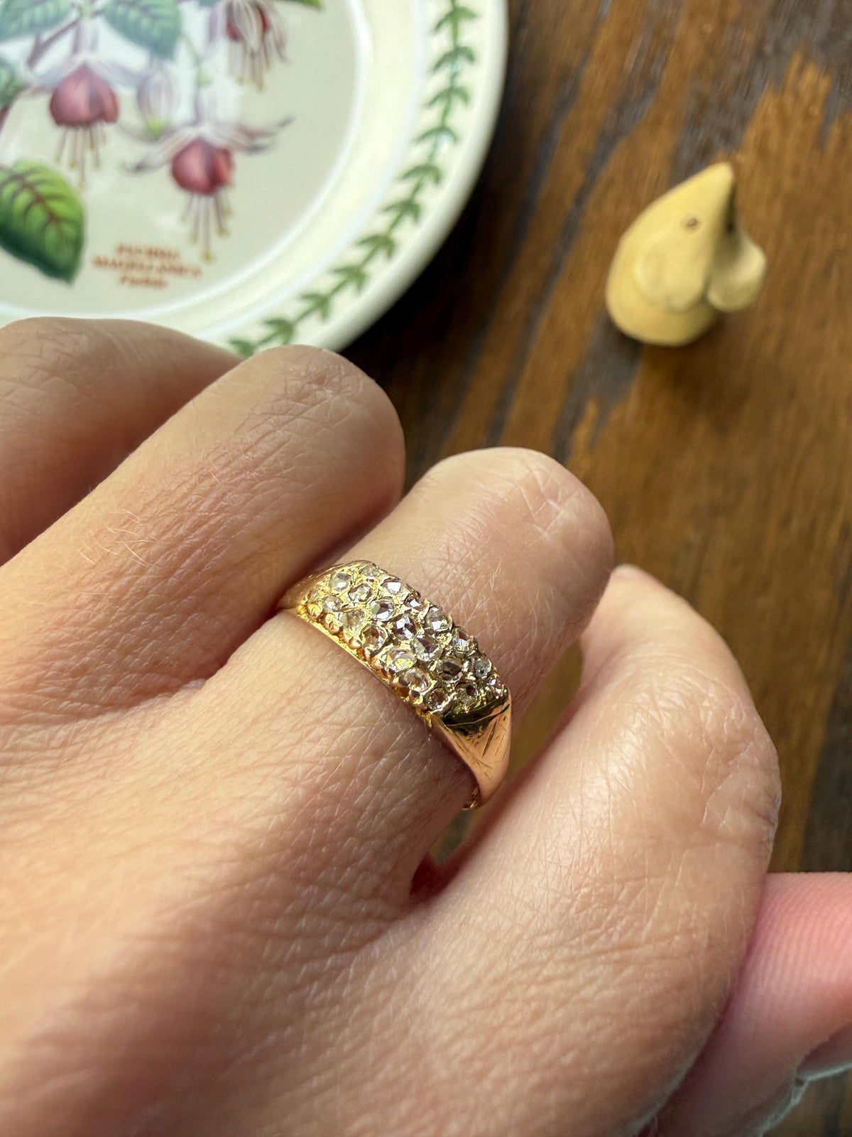 Antique 21 Natural Old Rose Cut DIAMONDS Angled GRID Triple Row Cobblestone 18k Gold Ring Stacker Pave Encrusted Wide Band Sparkle