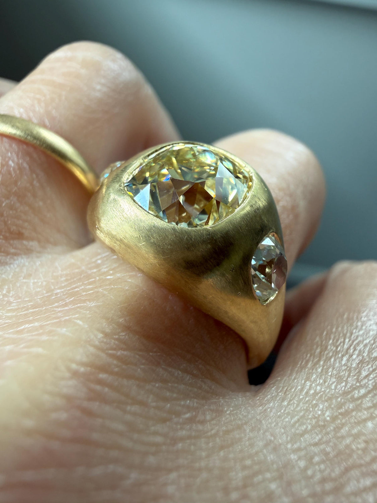 HEAVY 5.2 Carats Eye Clean Natural Antique Old Mine Cut Diamond Three Stone Gypsy Ring 14.5g 18k Gold Matte Band Stacker Man Unisex Chunky