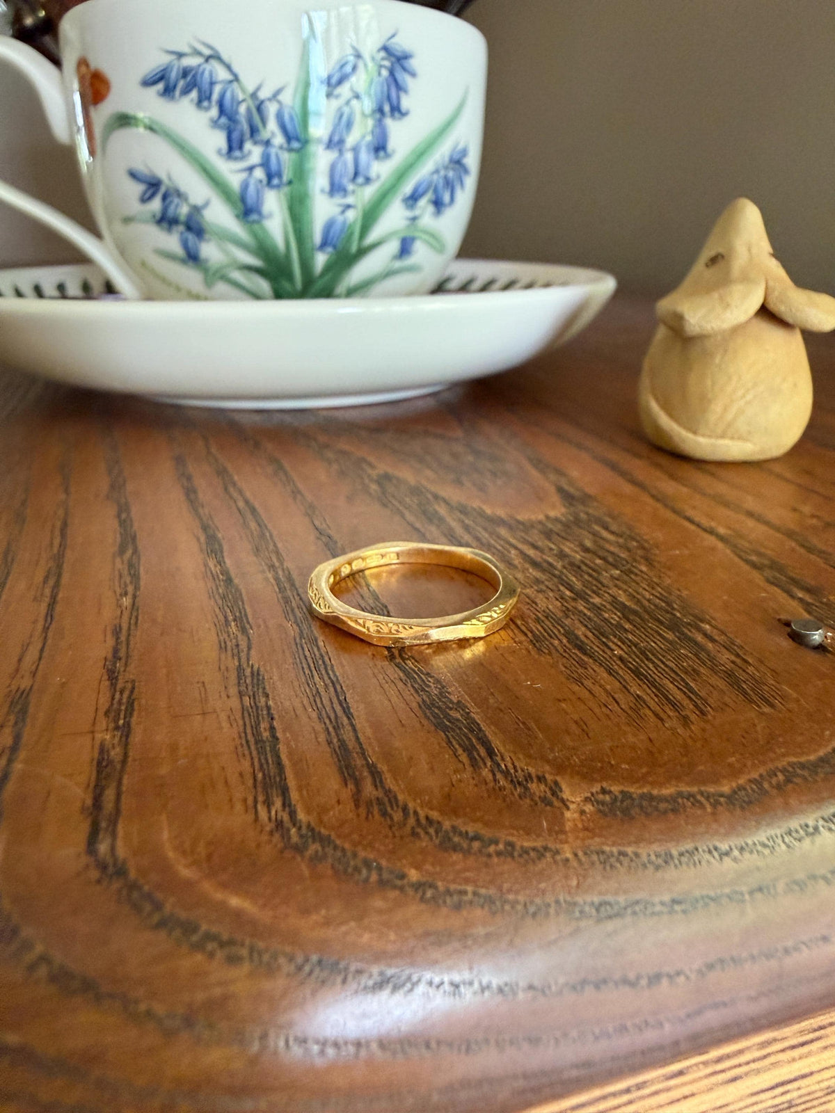Vintage 22k Gold Faceted Beveled Engraved Stacker Eternity Ring Shimmer Skinny Wedding Band Unique Geometric