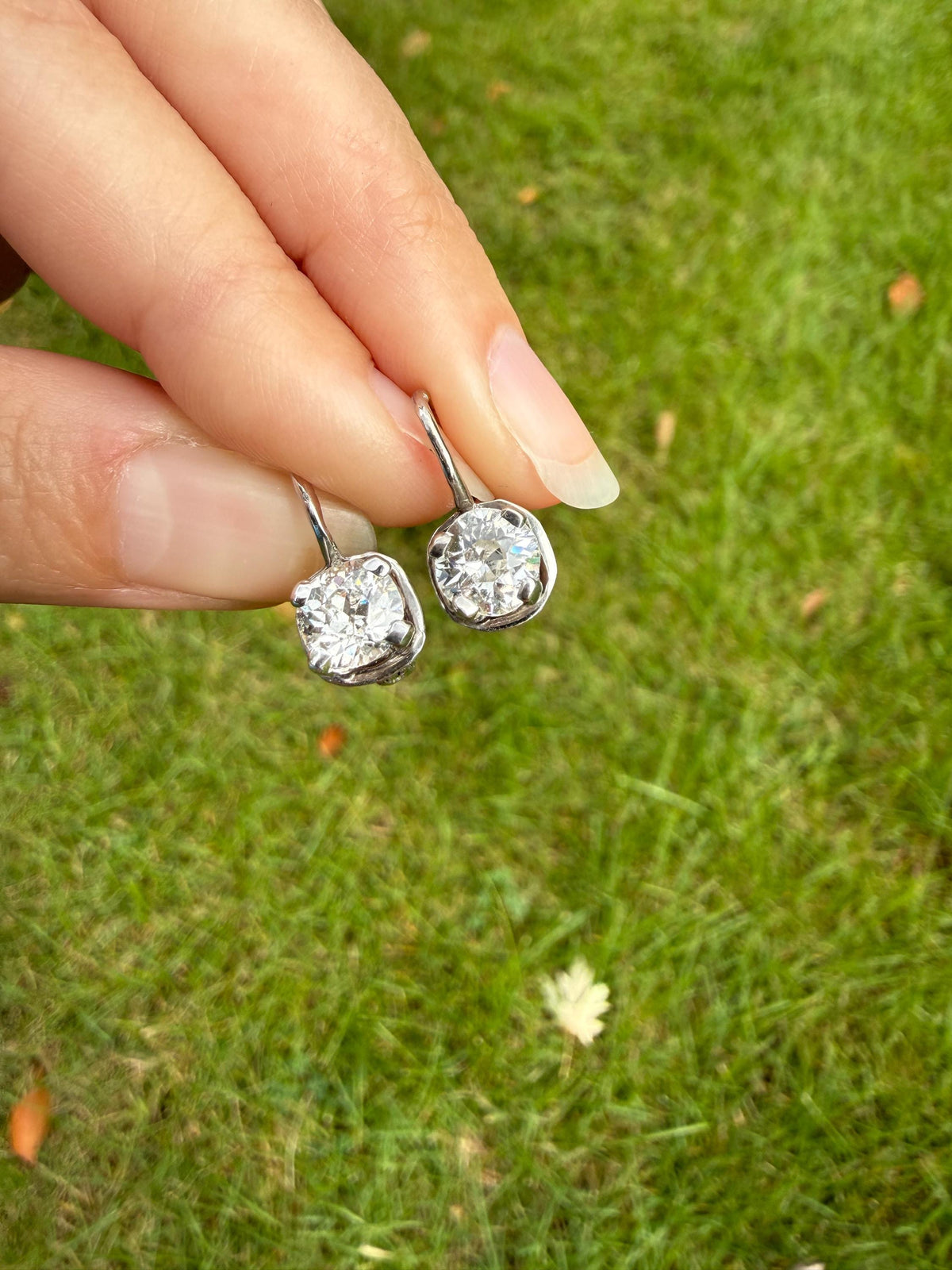 FRENCH Vintage Boxed Two Carats Tdw Antique Old Mine Cut DIAMOND Fixed Dangle Earrings 18k White Gold 2Ctw