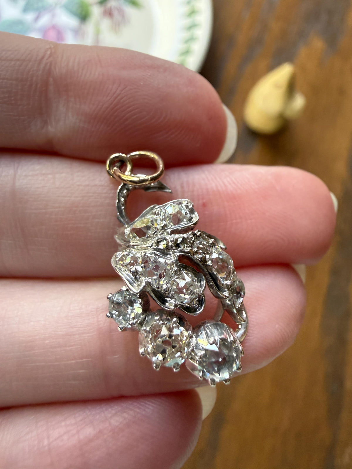 Floral Antique 1.75 Carats Chunky Natural Old Mine Cut DIAMOND 18k Gold Silver French Cluster Pendant Leaf Giardinetti Peruzzi Elongated