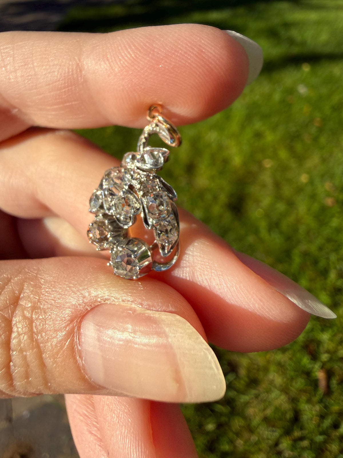 Floral Antique 1.75 Carats Chunky Natural Old Mine Cut DIAMOND 18k Gold Silver French Cluster Pendant Leaf Giardinetti Peruzzi Elongated