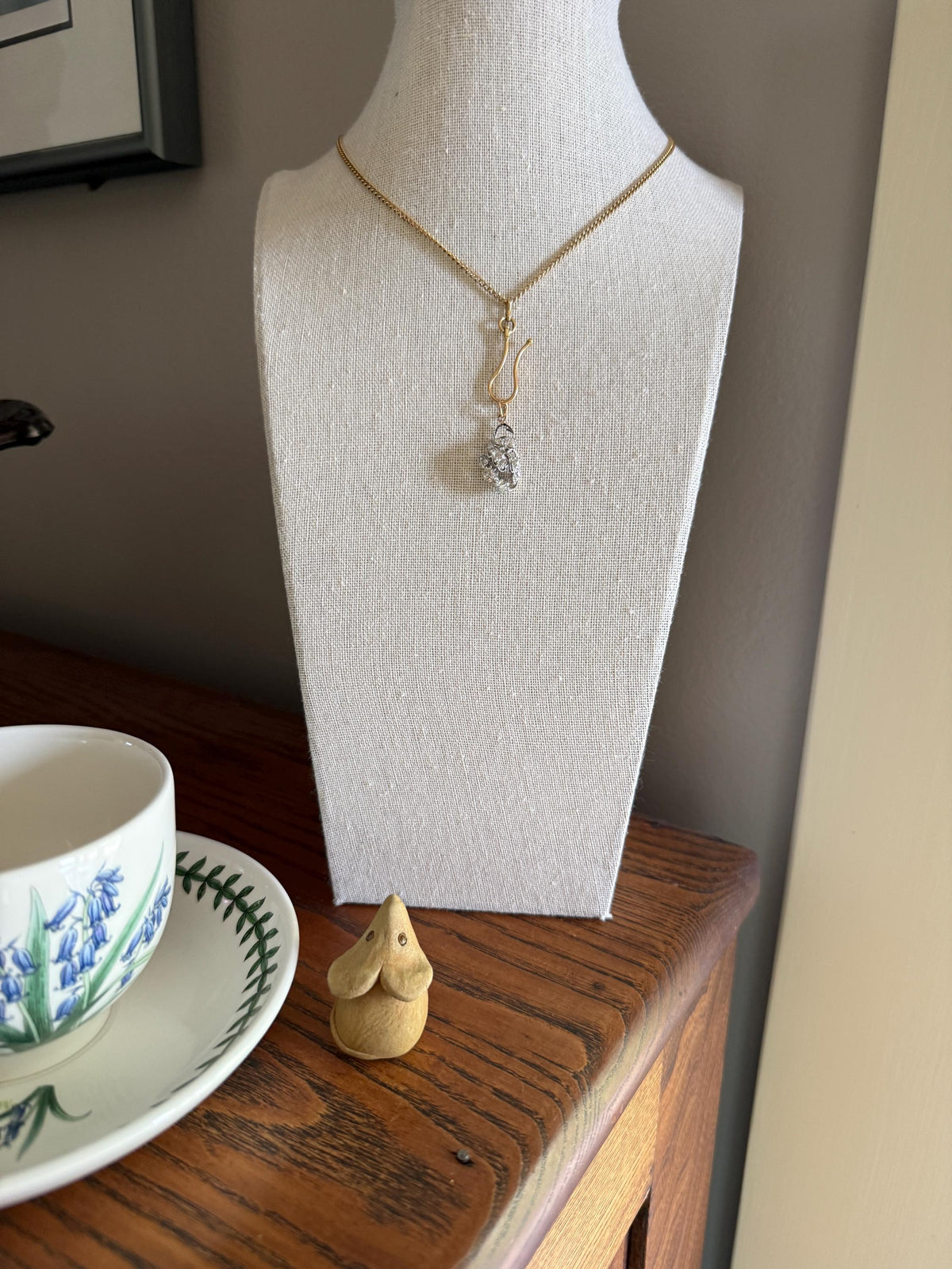 Floral Antique 1.75 Carats Chunky Natural Old Mine Cut DIAMOND 18k Gold Silver French Cluster Pendant Leaf Giardinetti Peruzzi Elongated